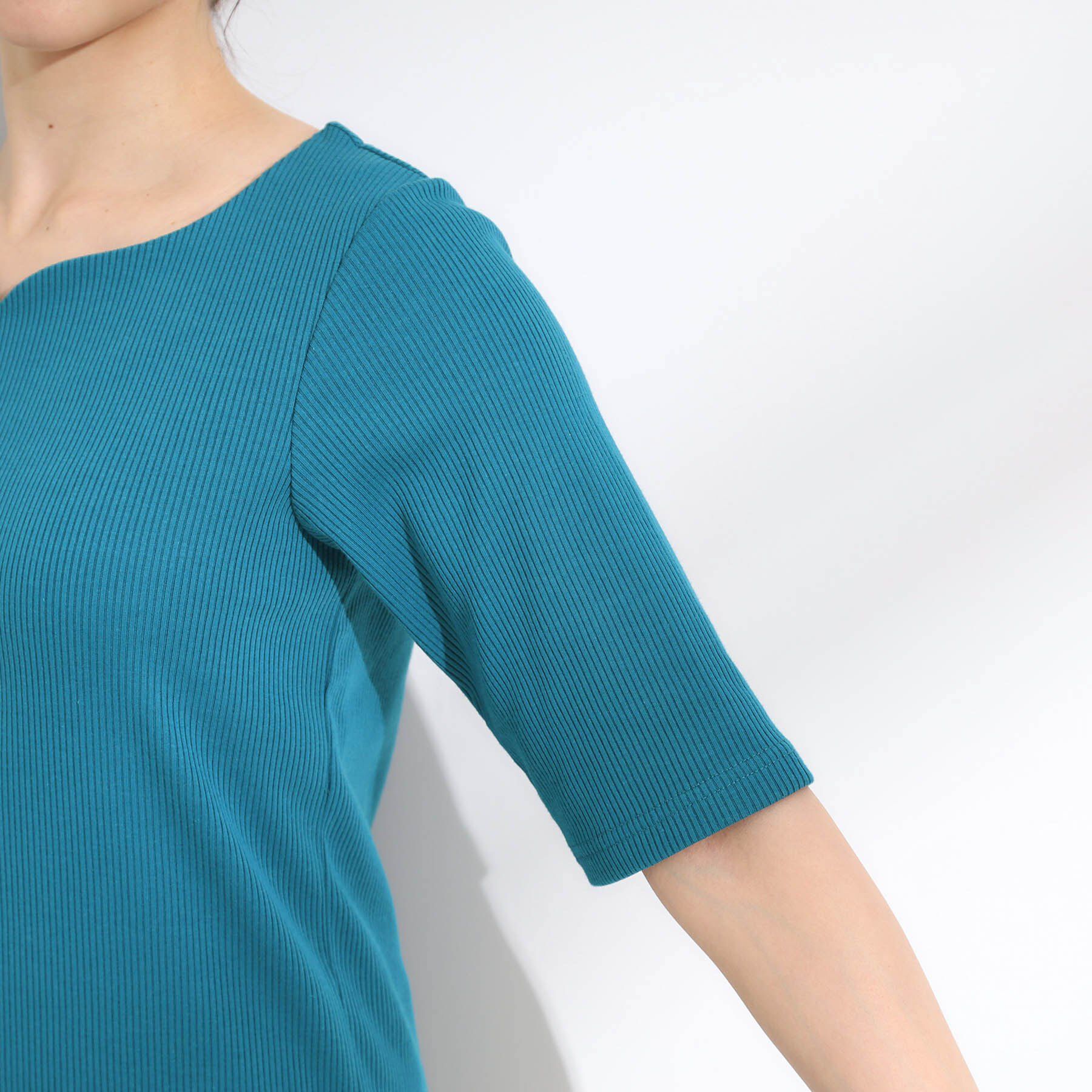 SHOO･LA･RUE「【S-LL】女性らしさ漂うハートネック テレコ5分袖トップス」|Tシャツ・カットソー|