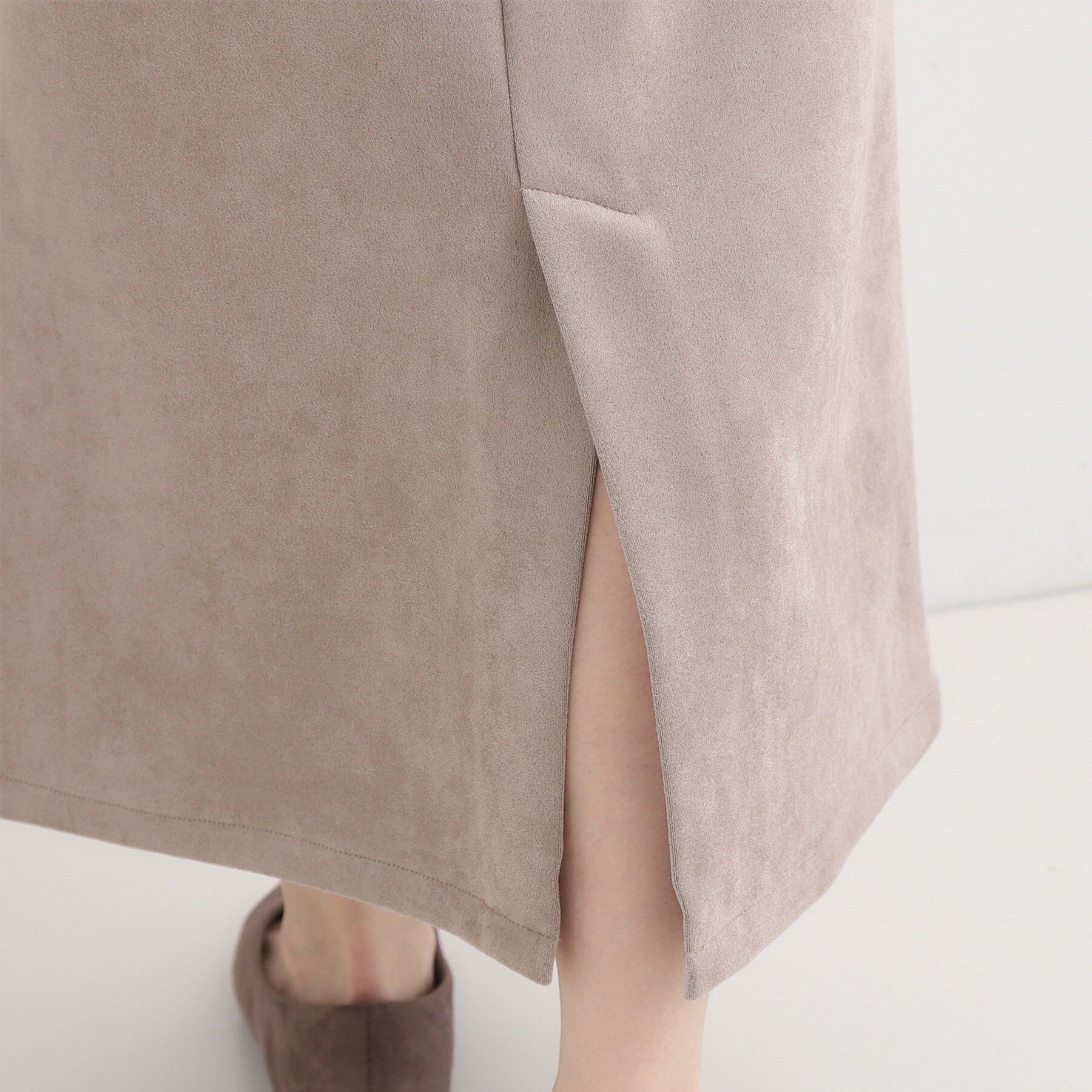 SHOO･LA･RUE「【洗濯機可】上品できれい見え フェイクスエード ナロースカート」|スカート|