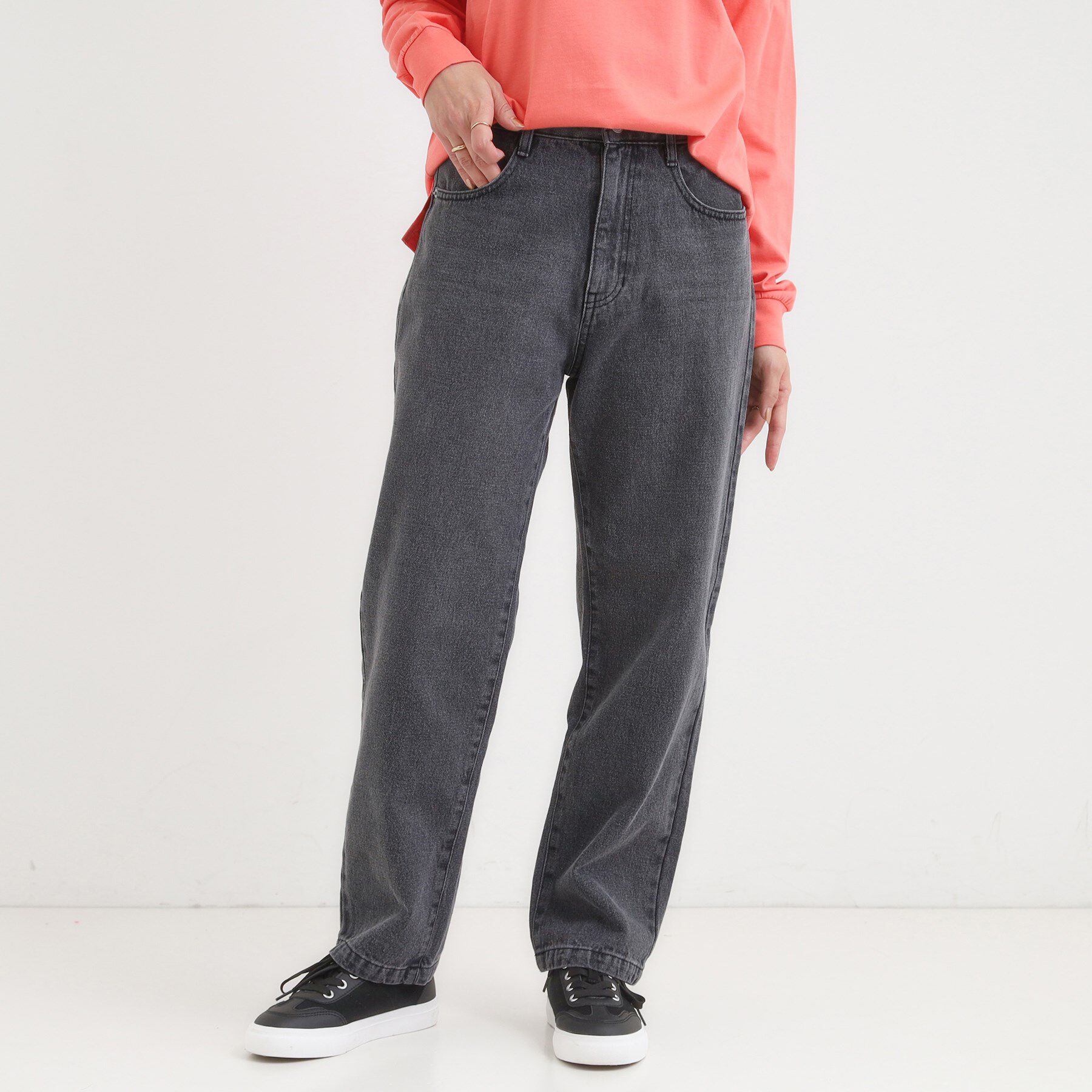 SHOO･LA･RUE「【S-LL】大人カジュアルに 柔らかデニムテーパードパンツ」|デニム|ブラック(019)