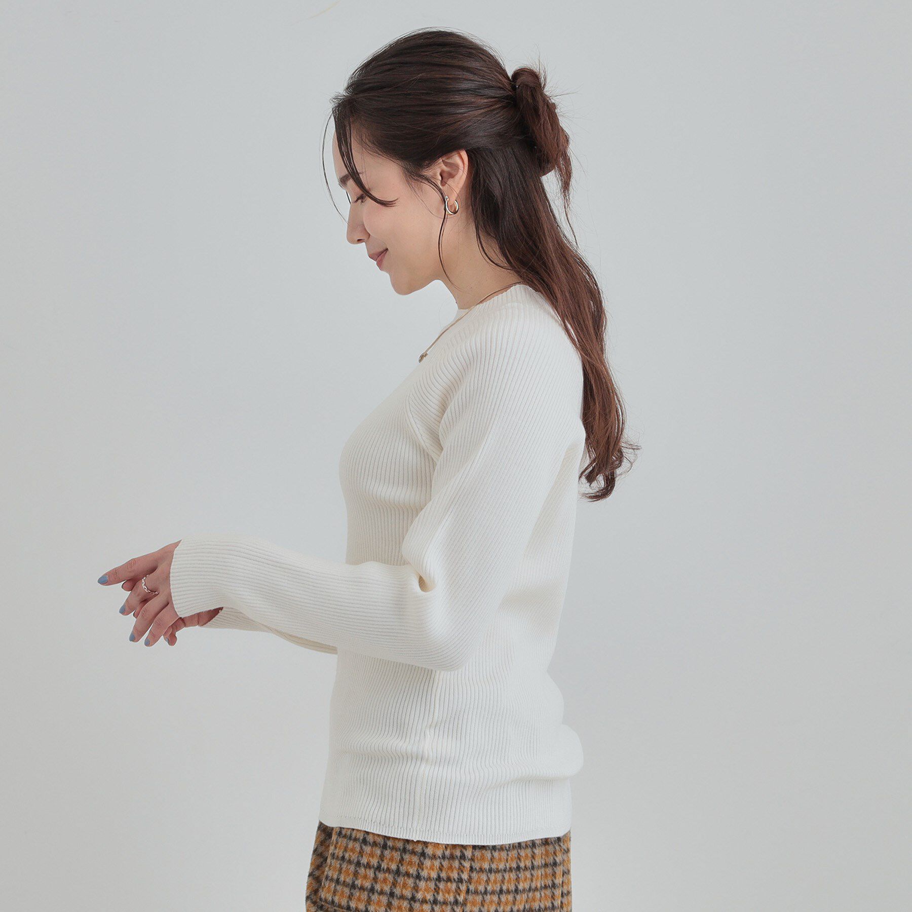 SHOO･LA･RUE「【絶妙なゆるピタ/洗濯機可】ちくちくしにくい リブハイネックやわらかニット」|ニット・セーター|