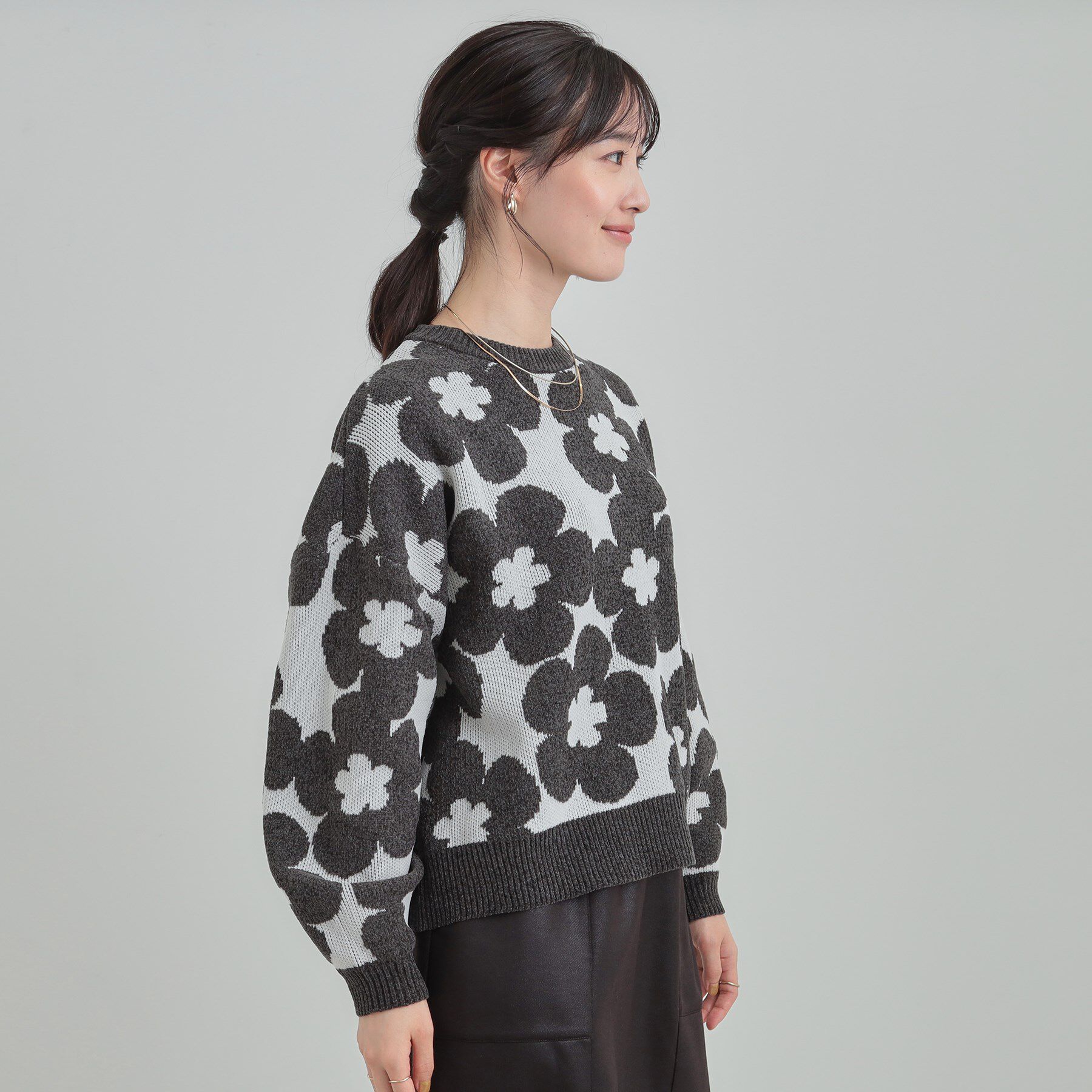 SHOO･LA･RUE「【S-LL】レトロ感漂う デイジー柄 総柄ニット」|ニット・セーター|