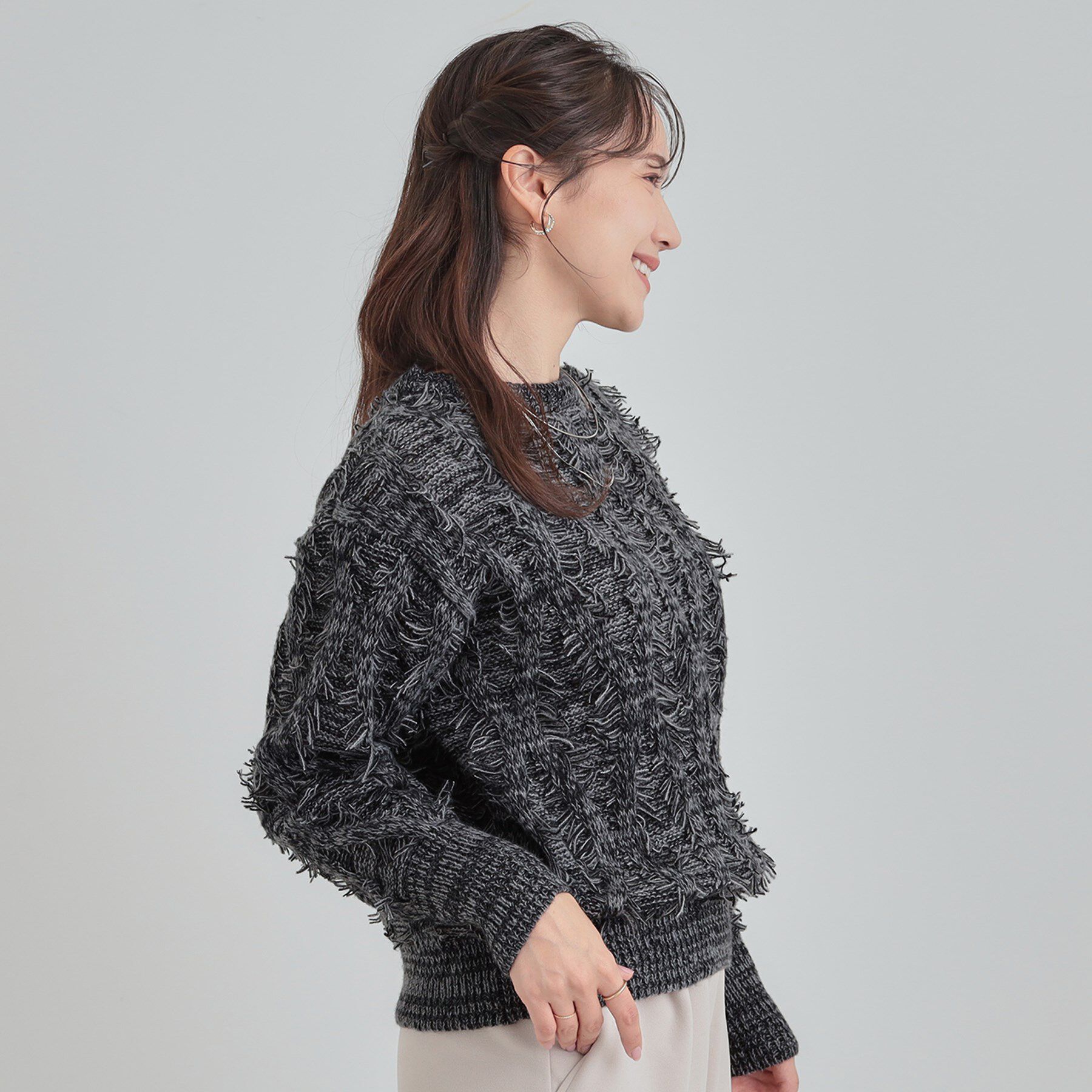 SHOO･LA･RUE「【S-LL】大人も着やすいシックなカラー 主役級フリンジニット」|ニット・セーター|