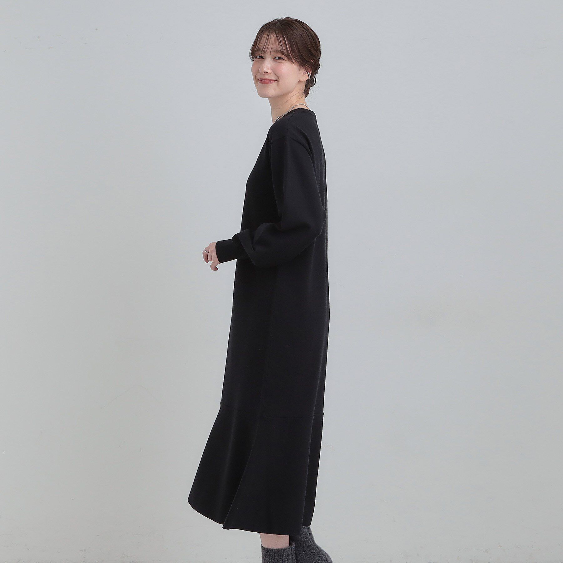 SHOO･LA･RUE「スタイルがすっきりに見える 裾マーメイドニットワンピース」|ワンピース|