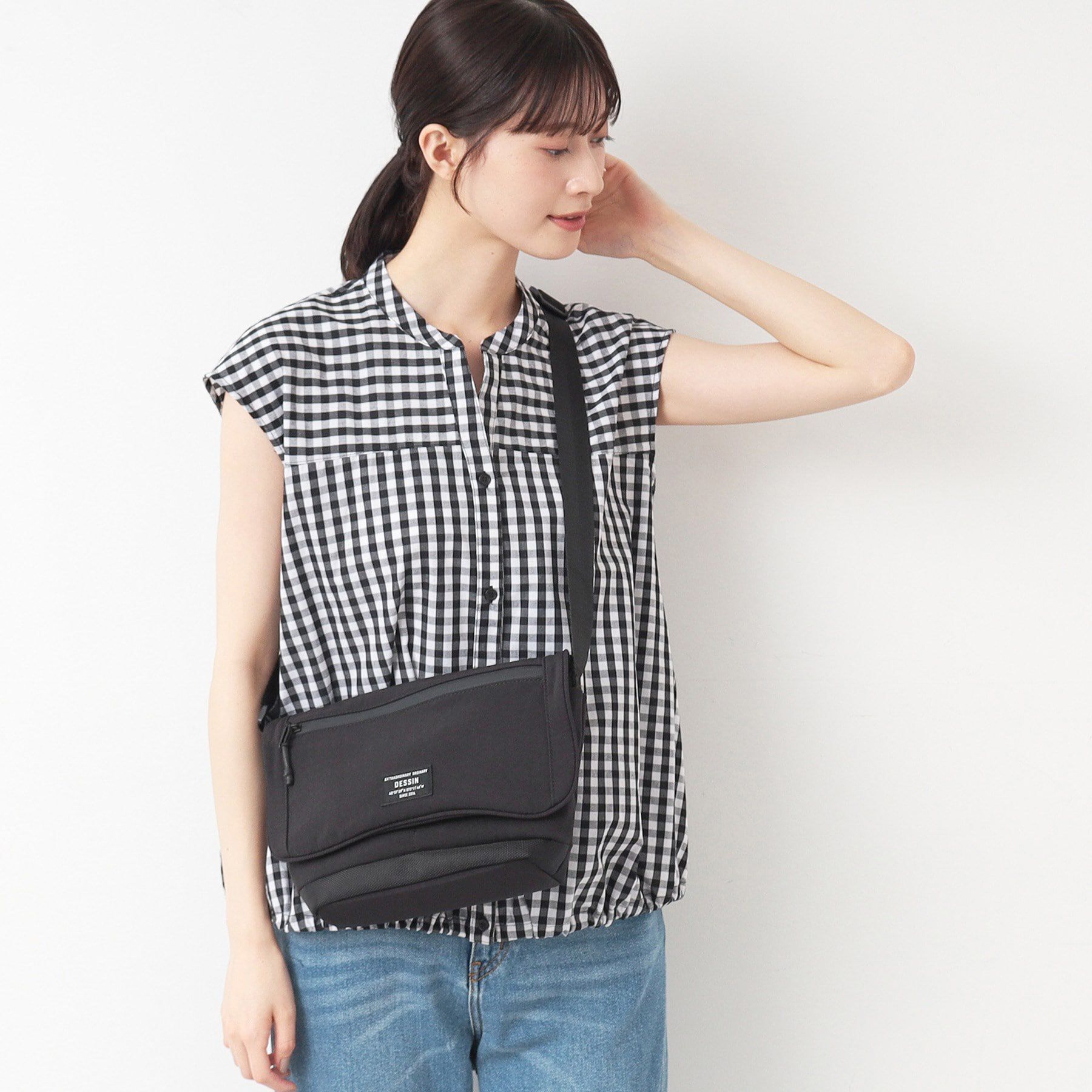 Dessin「【軽量】ナイロンミニメッセンジャー」|ショルダー・メッセンジャー|ブラック(019)