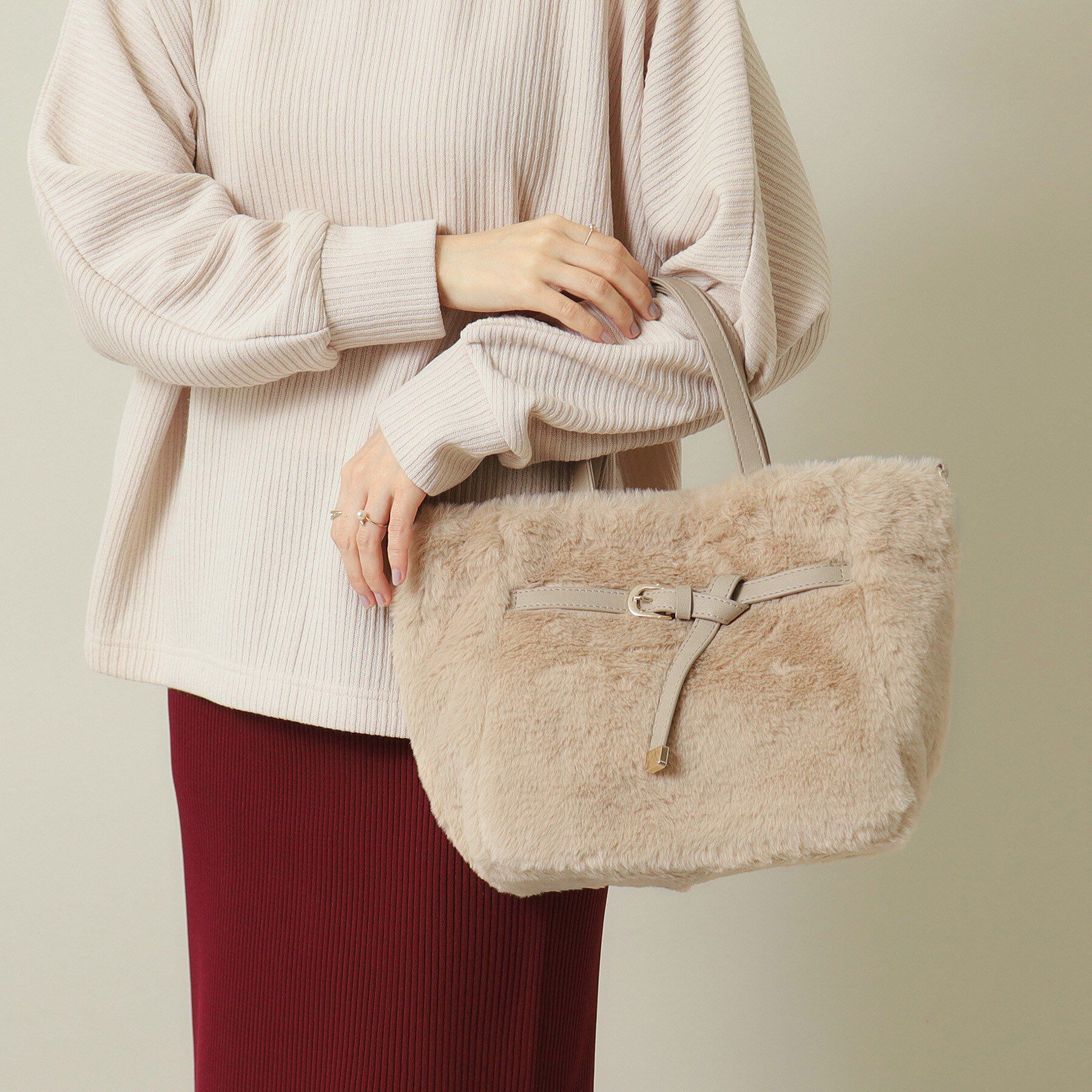 ITS&rsquo;DEMO「【2WAY】ベルト飾りファートート」|ハンドバッグ|