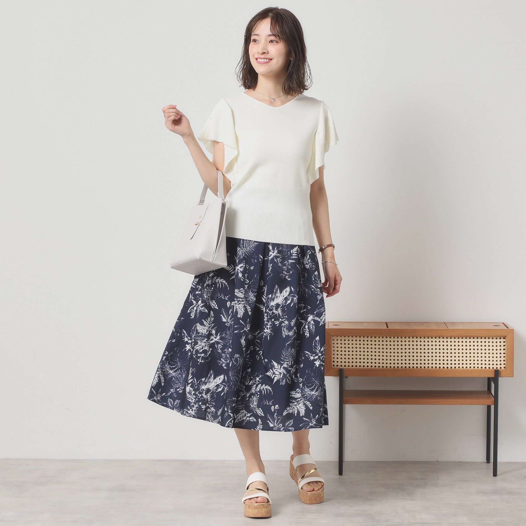 ITS&rsquo;DEMO「【さらりタッチ／手洗い可】パール調フレア袖ニット」|ニット・セーター|