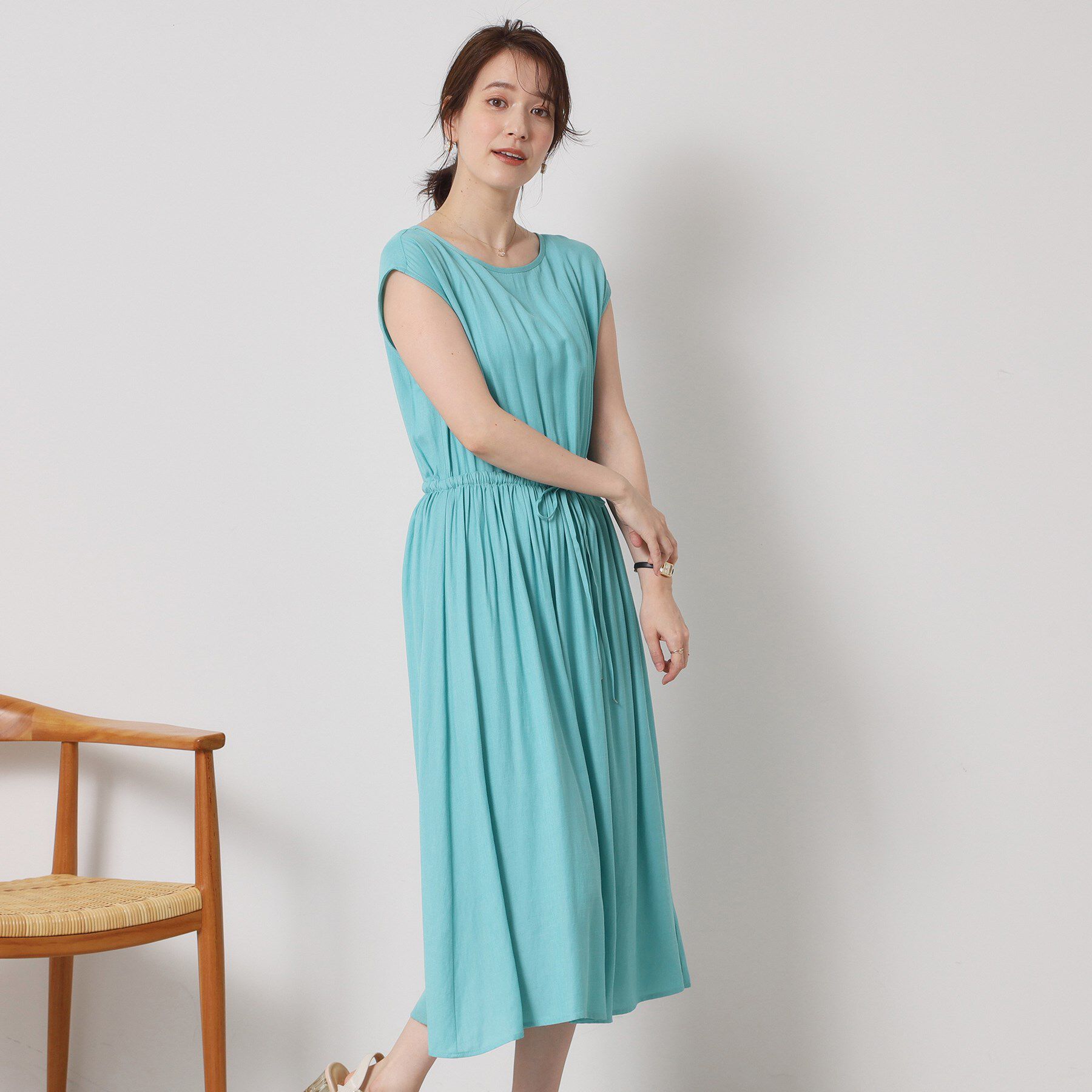 ITS&rsquo;DEMO「【さらりタッチ／手洗い可】強撚スラブブラウジングワンピース」|ワンピース|