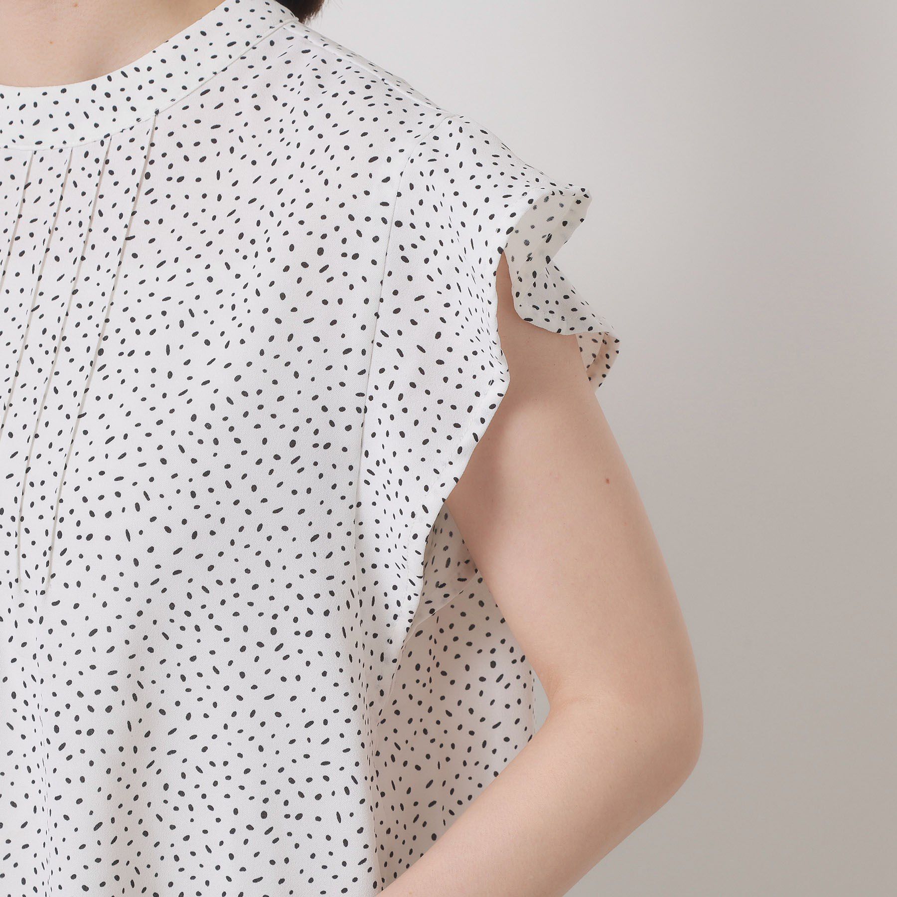 ITS&rsquo;DEMO「【接触冷感／手洗い可】フリル袖ブラウス」|シャツ・ブラウス|