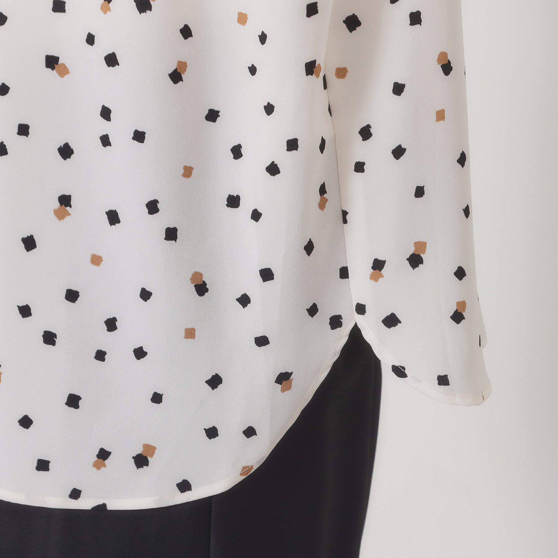 ITS&rsquo;DEMO「【手洗い可】キカドットブラウス」|シャツ・ブラウス|