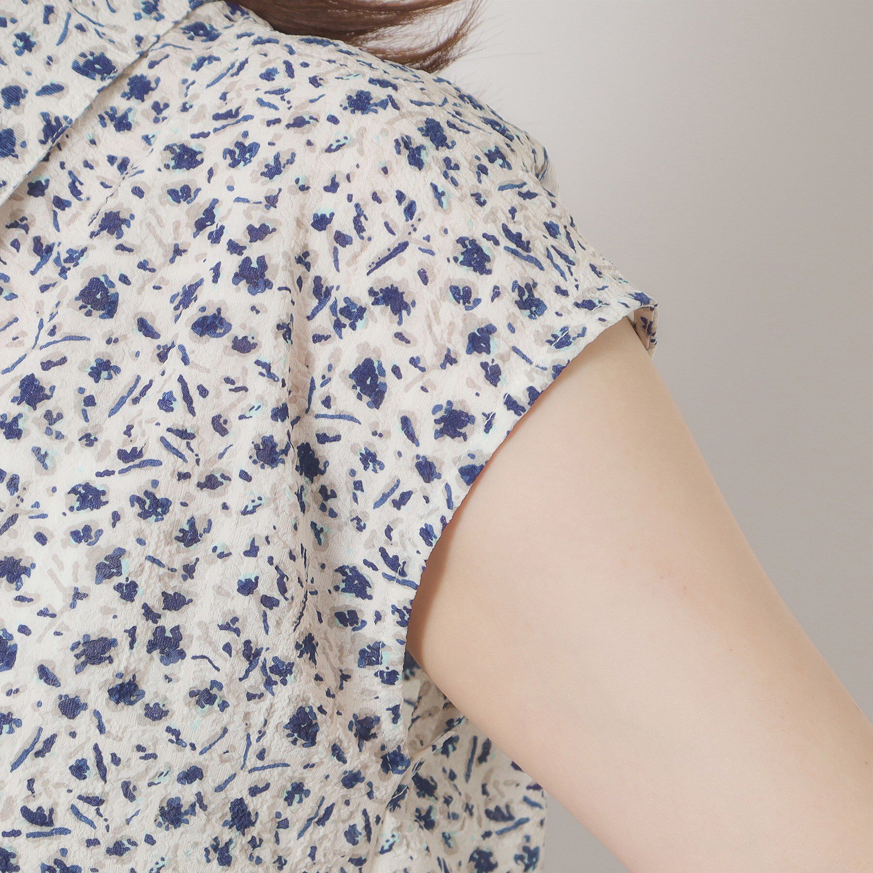 ITS&rsquo;DEMO「【洗濯機OK】シャーリング小花ブラウス」|シャツ・ブラウス|