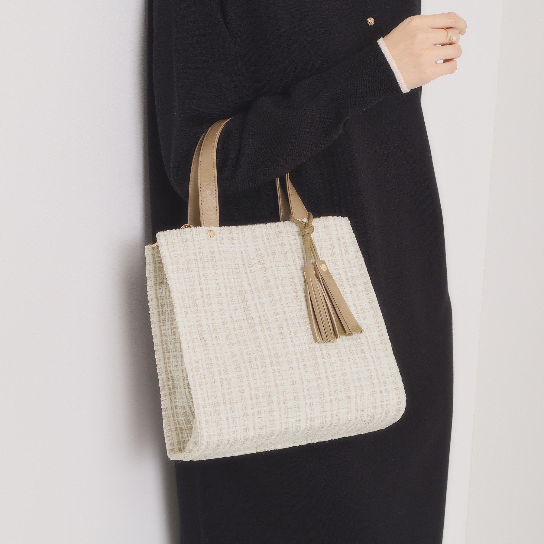 ITS&rsquo;DEMO「ツイードタッセルミニトート」|ハンドバッグ|ベージュ(052)