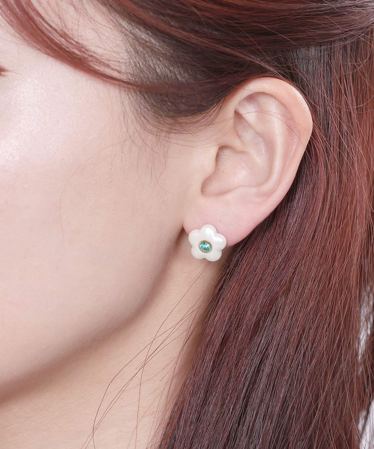 MARY QUANT「デイジーシェイプドパール ピアス」|ピアス|ブルー