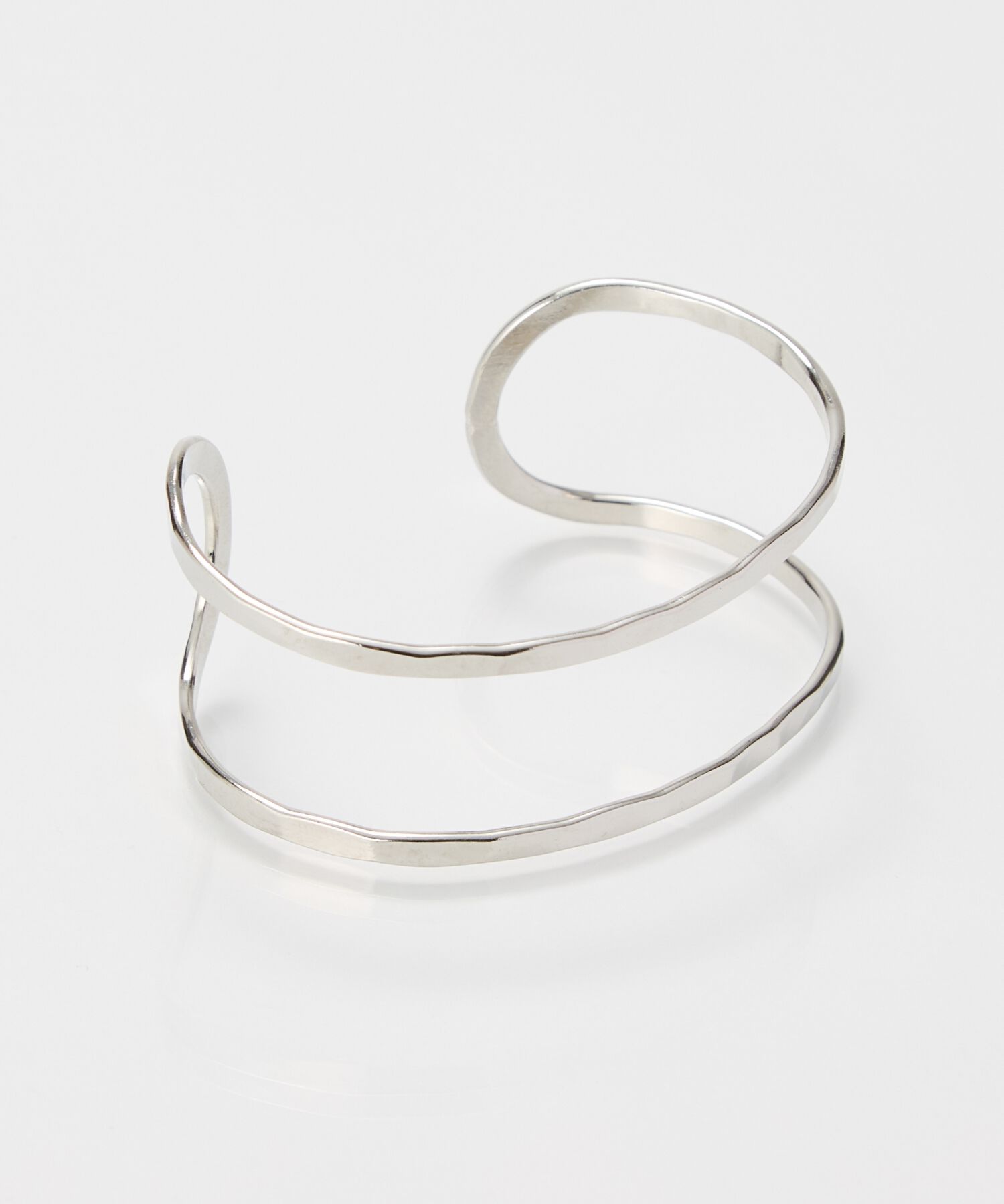 Phoebe「【金属アレルギー対応】2ラインテクスチャーワイドカフバングル　シルバー/ニッケルフリー」|ブレスレット・バングル|