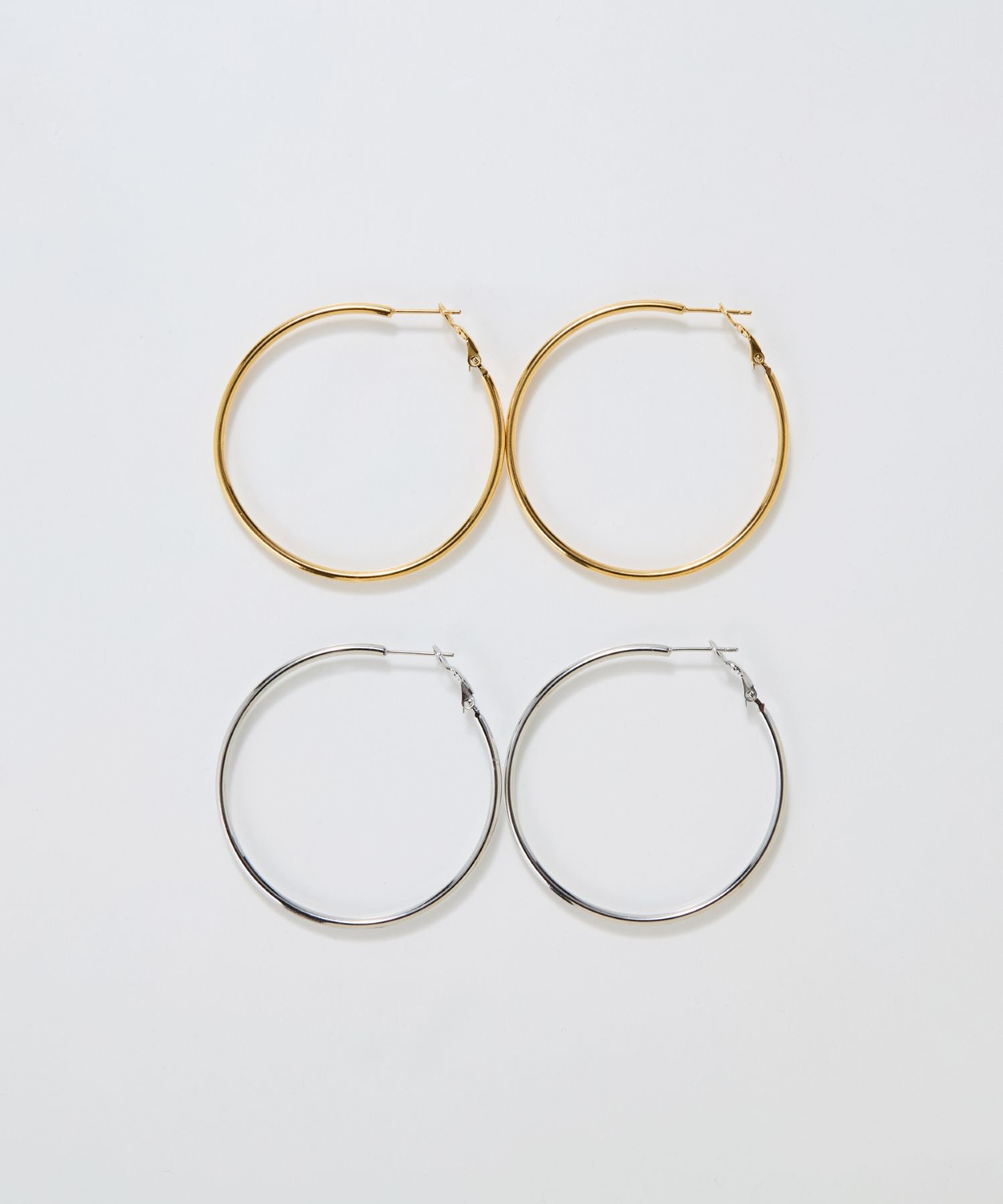 Phoebe「【金属アレルギー対応】ライトフープピアス　シルバー/ステンレス/大振り」|ピアス|