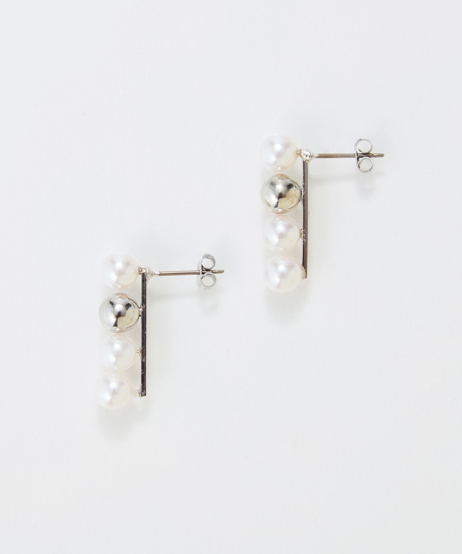 Phoebe「【金属アレルギー対応】ミックスドットピアス　シルバー/ニッケルフリー/パール」|ピアス|