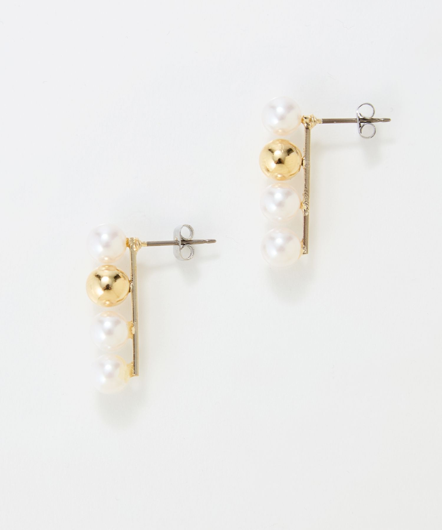 Phoebe「【金属アレルギー対応】ミックスドットピアス　ゴールド/ニッケルフリー/パール」|ピアス|