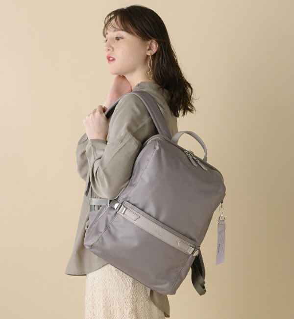 W&.Day/Night「W&.Day/Night | リッカ スクエアリュック A4サイズ 13.3インチPC収納 11712」|リュック|