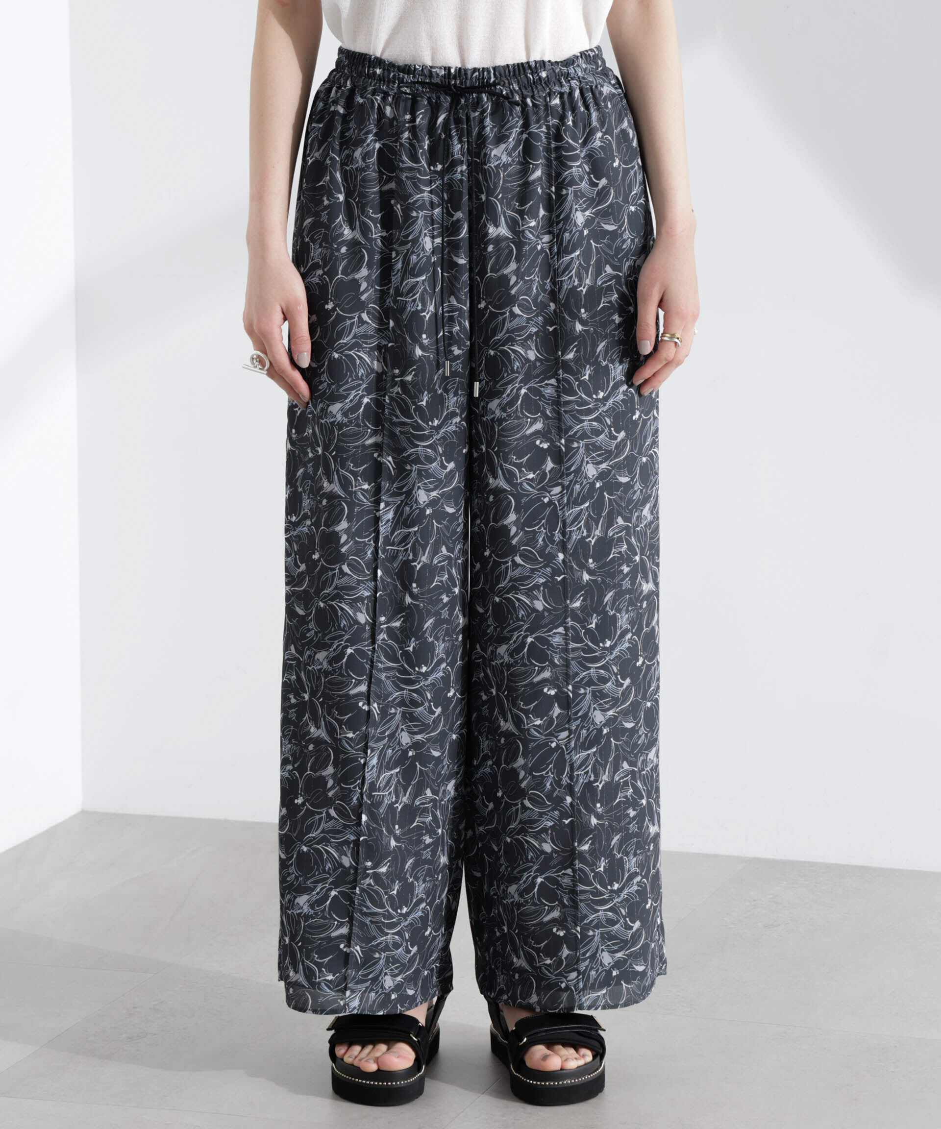  「ロンシャンオールドコレクション フラワーワイドパンツ」|その他|