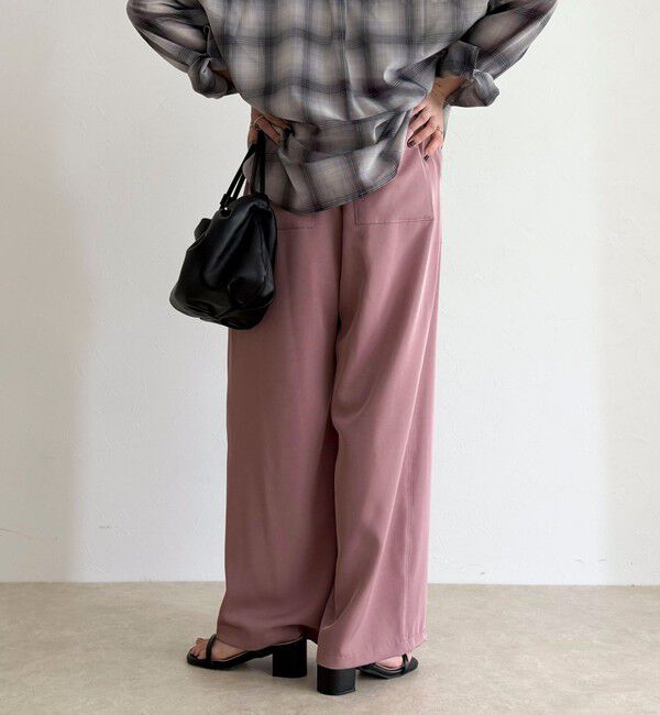 fredy emue「ツイルサテンイージーパンツ」|チノ|