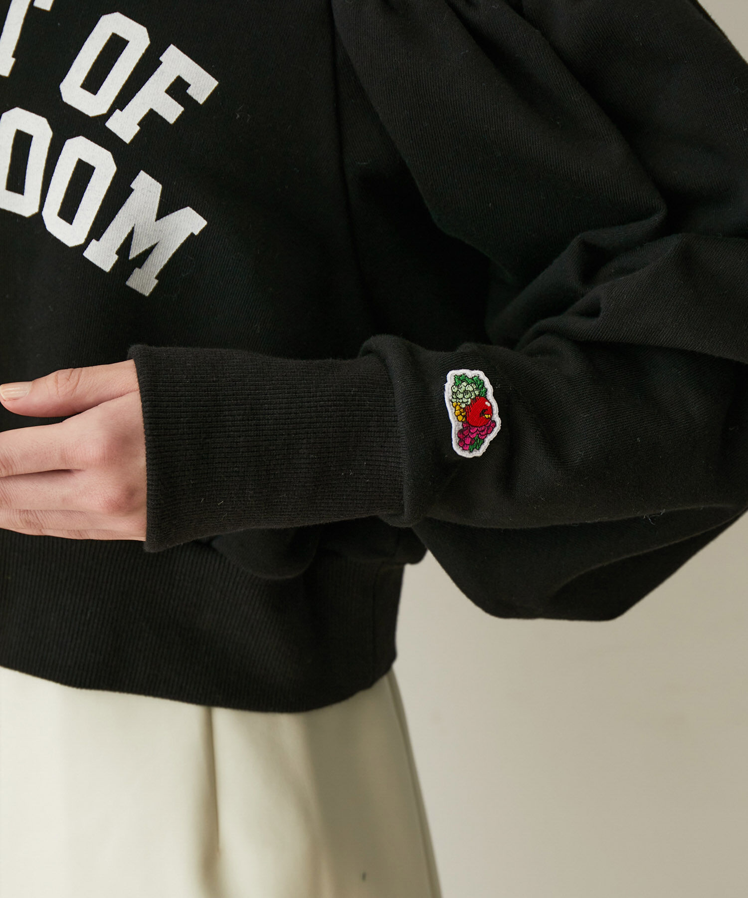 VIS「【FRUIT OF THE LOOM別注】オープンショルダースウェット」|スウェット・ジャージ|