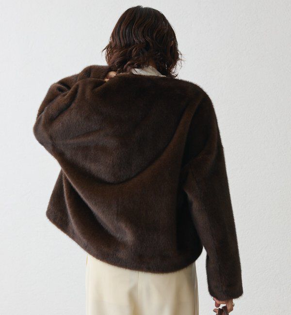  「【シーズンムード高まる】ミンクライクショートコート」|その他|