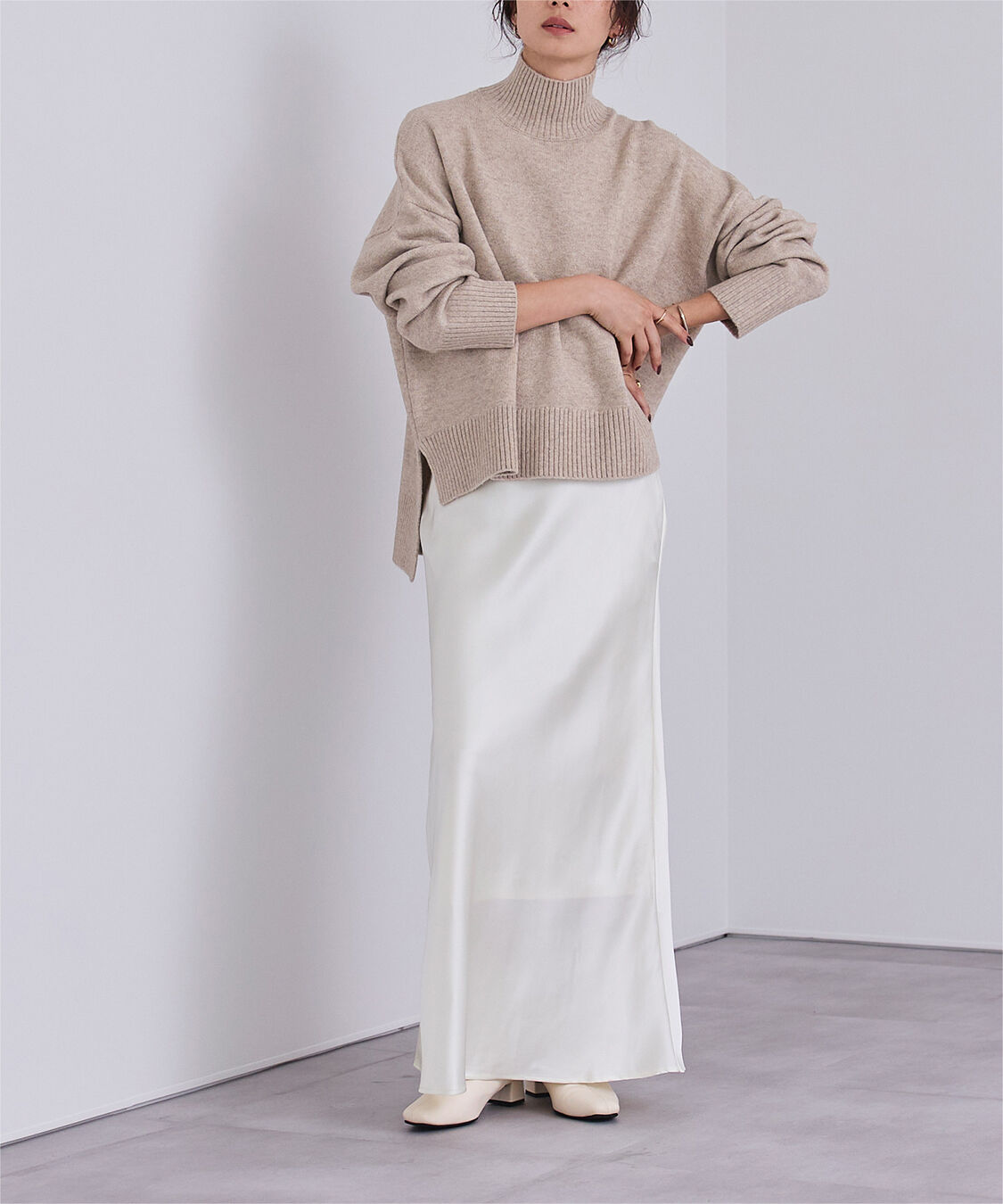 ur's「【星玲奈さんコラボアイテム】スフレタッチハイネックオーバーサイズニット」|ニット・セーター|