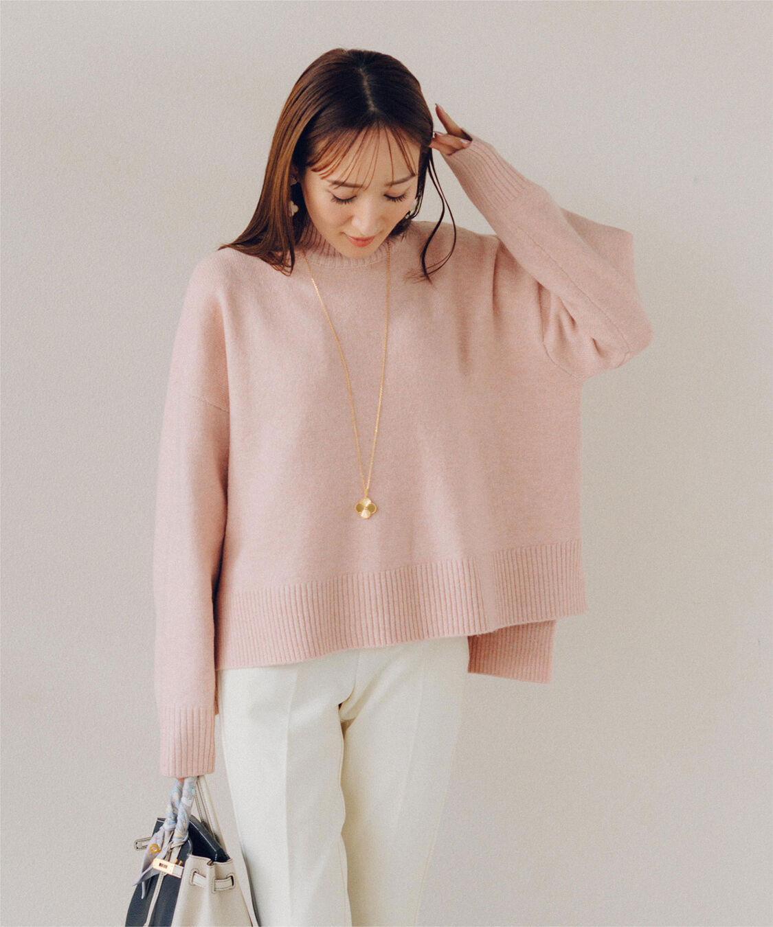 ur's「【星玲奈さんコラボアイテム】スフレタッチハイネックオーバーサイズニット」|ニット・セーター|