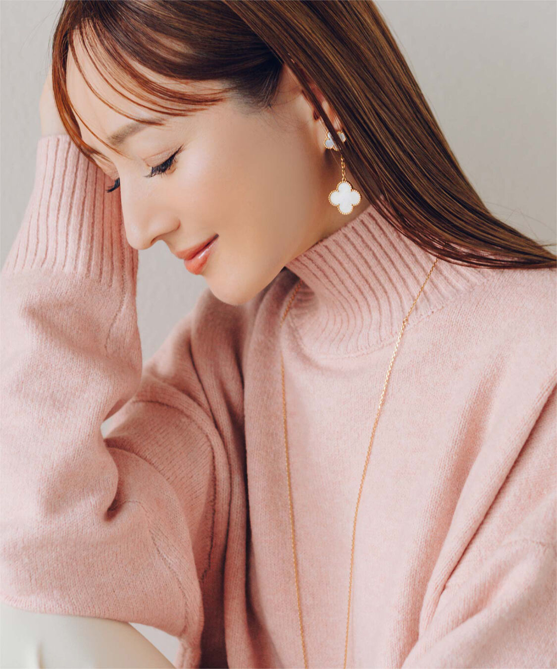 ur's「【星玲奈さんコラボアイテム】スフレタッチハイネックオーバーサイズニット」|ニット・セーター|