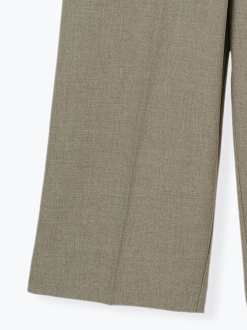 Te chichi「【宮本茉由着用】アシンメトリータックストレートパンツ《2025spring catalog item》」|その他|