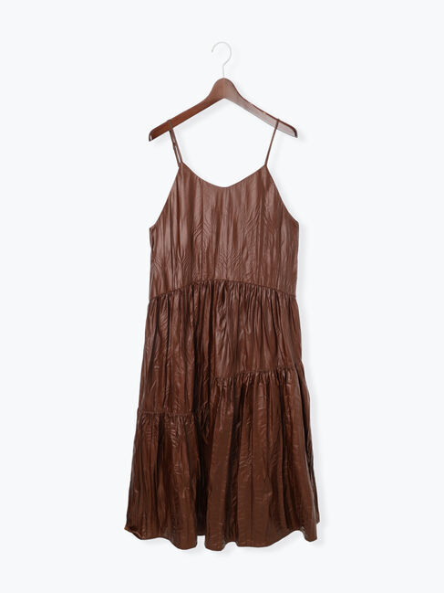 Te chichi TERRASSE「しわ加工フェイクレザーキャミワンピース《2025autumn catalog item》」|ワンピース|