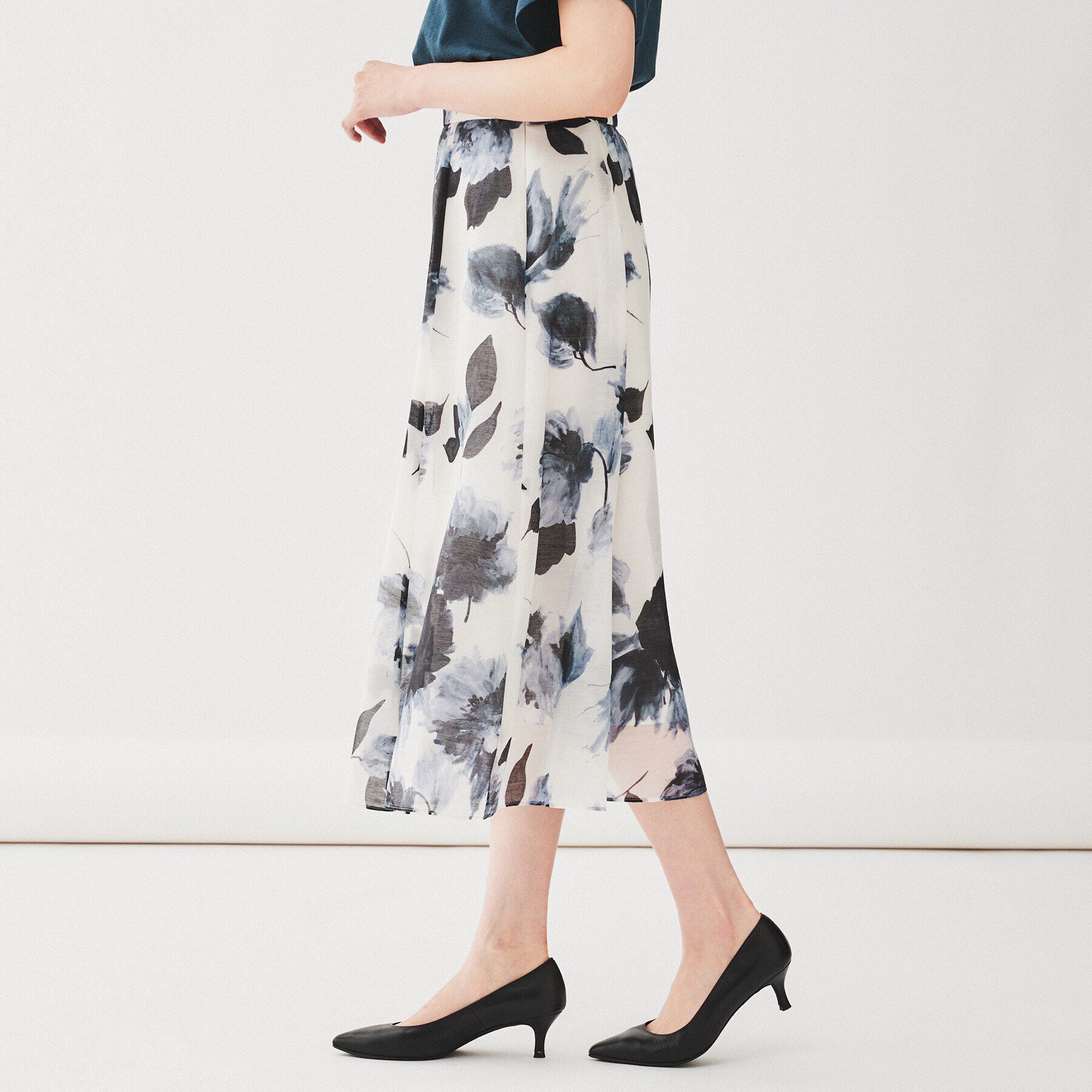 UNTITLED「【華やか/フェミニン】フラワープリントスカート」|スカート|