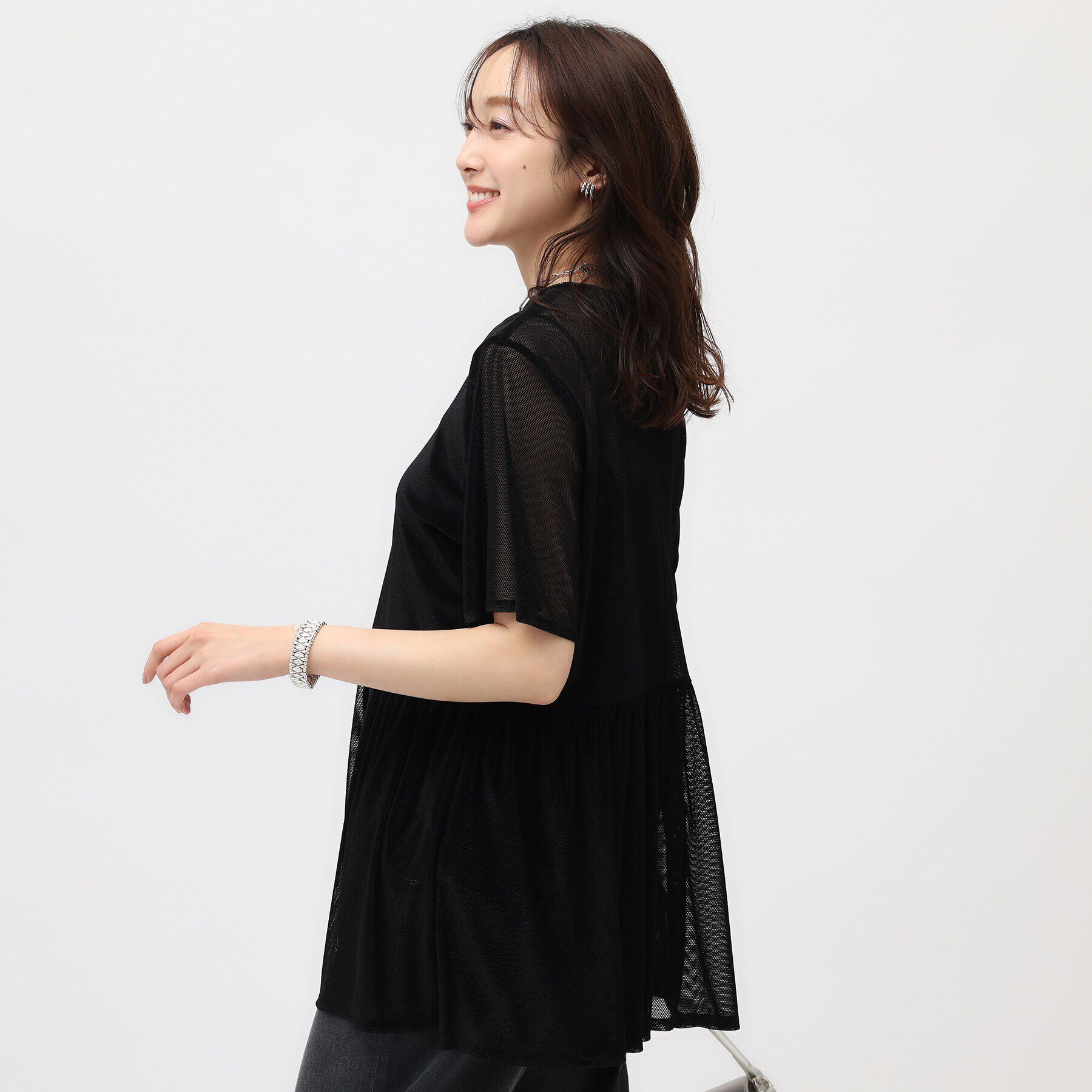 UNTITLED「【透け感/キャミ付】シアーベロア ペプラムブラウス」|シャツ・ブラウス|