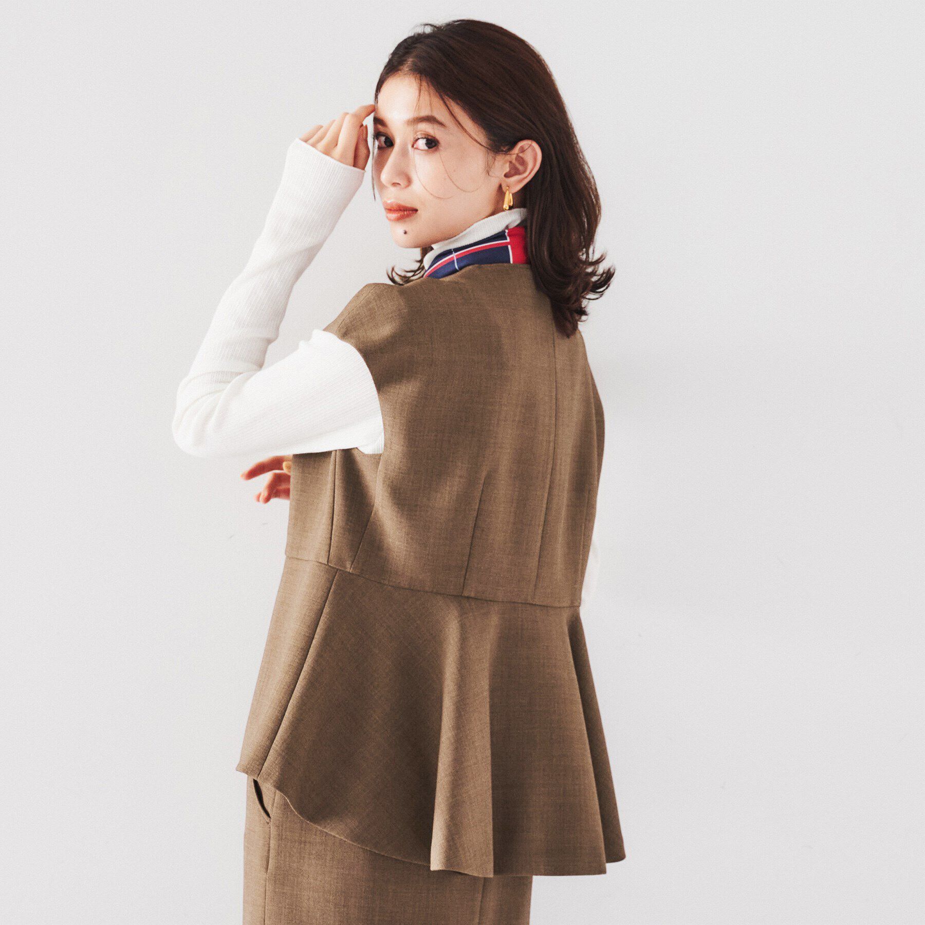 UNTITLED「【セットアップ可能/ジレとしてもオススメ！】ストレッチペプラムトップス」|シャツ・ブラウス|