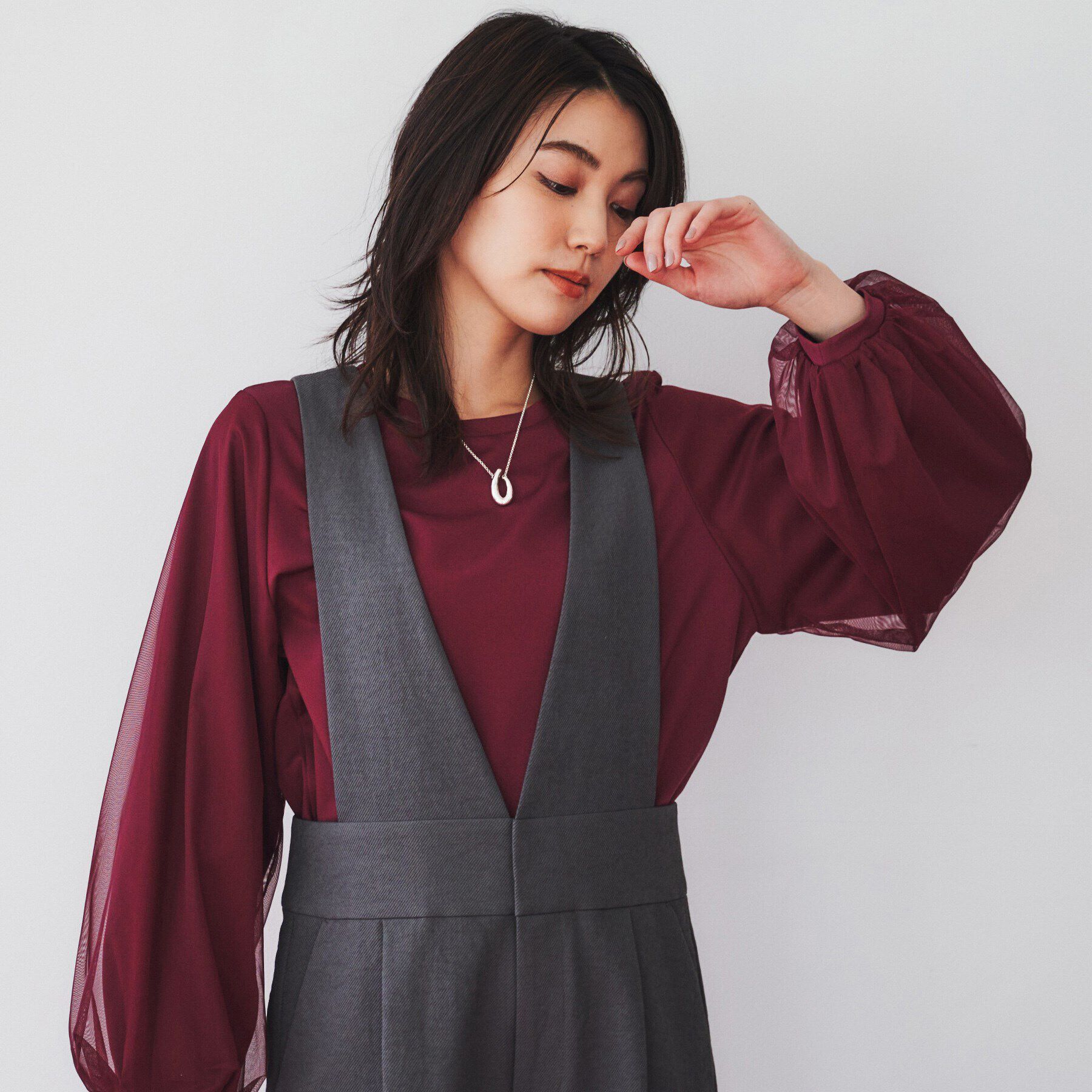 UNTITLED「【洗える/すっきり丈/きれいめ】ストレッチポンチ袖チュールカットソー」|Tシャツ・カットソー|ボルドー(064)