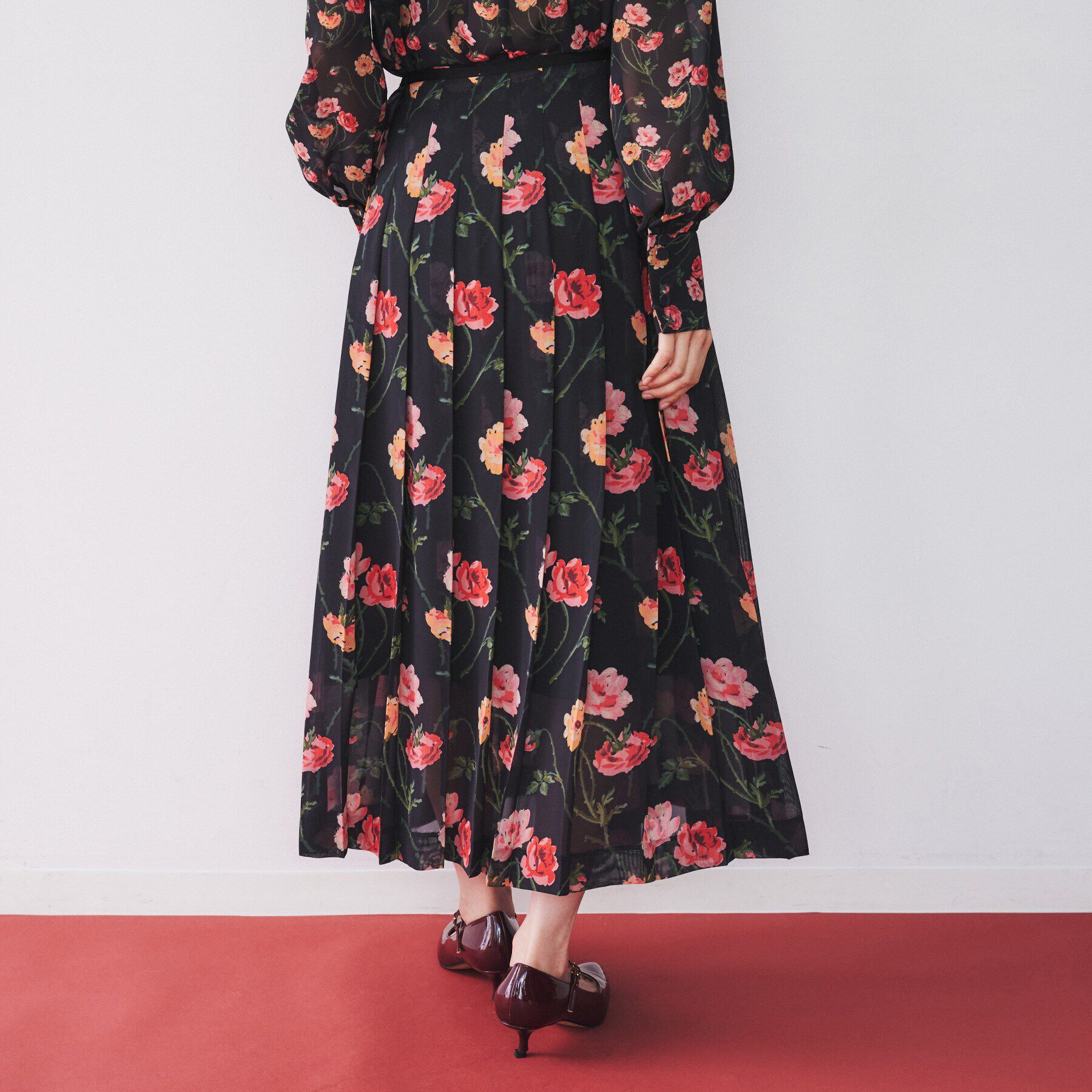 UNTITLED「【セットアップ可能/洗える/柄スカート】フラワーシフォンプリーツスカート」|スカート|