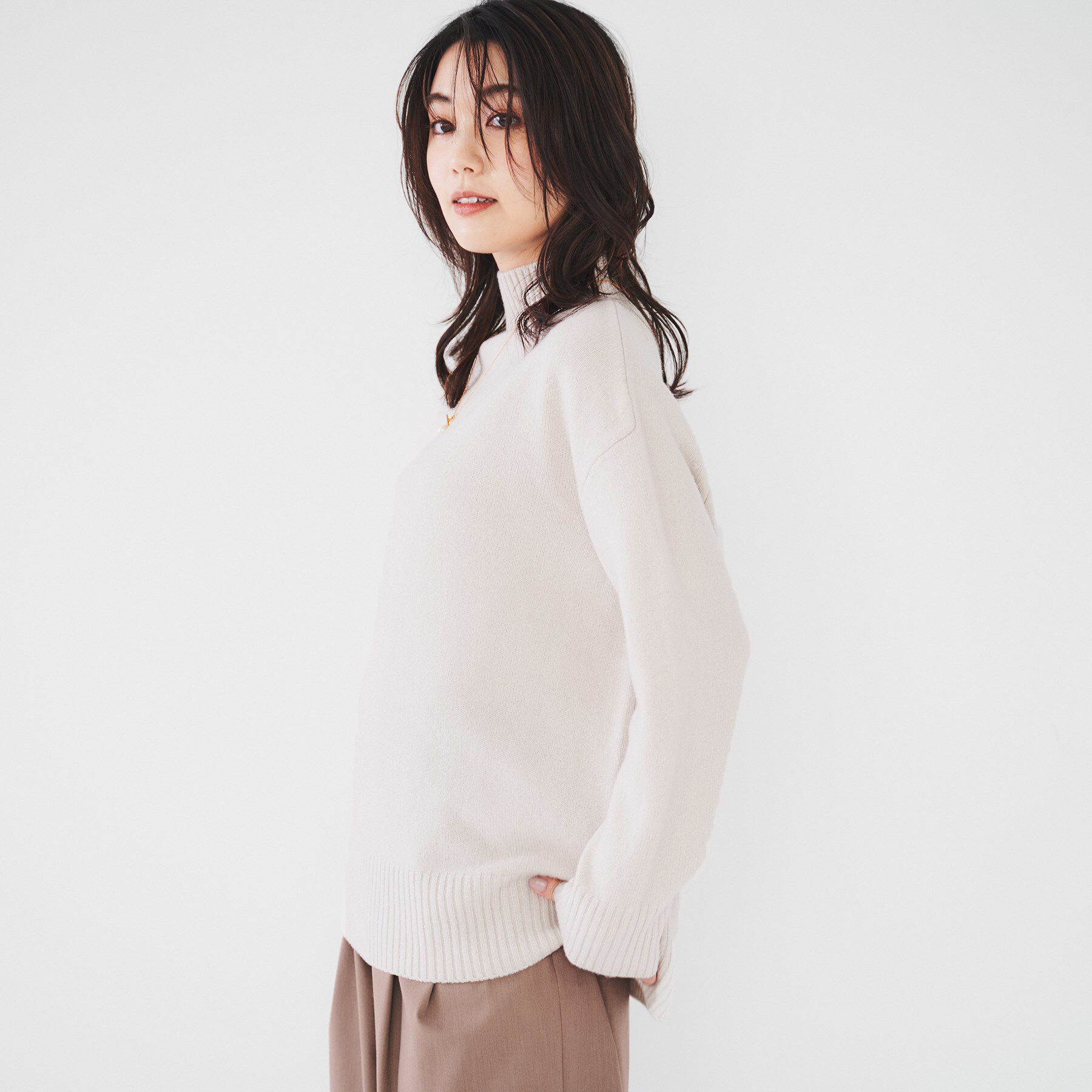 UNTITLED「ラムウールカシミヤ ボトルネックプルオーバーニット」|ニット・セーター|