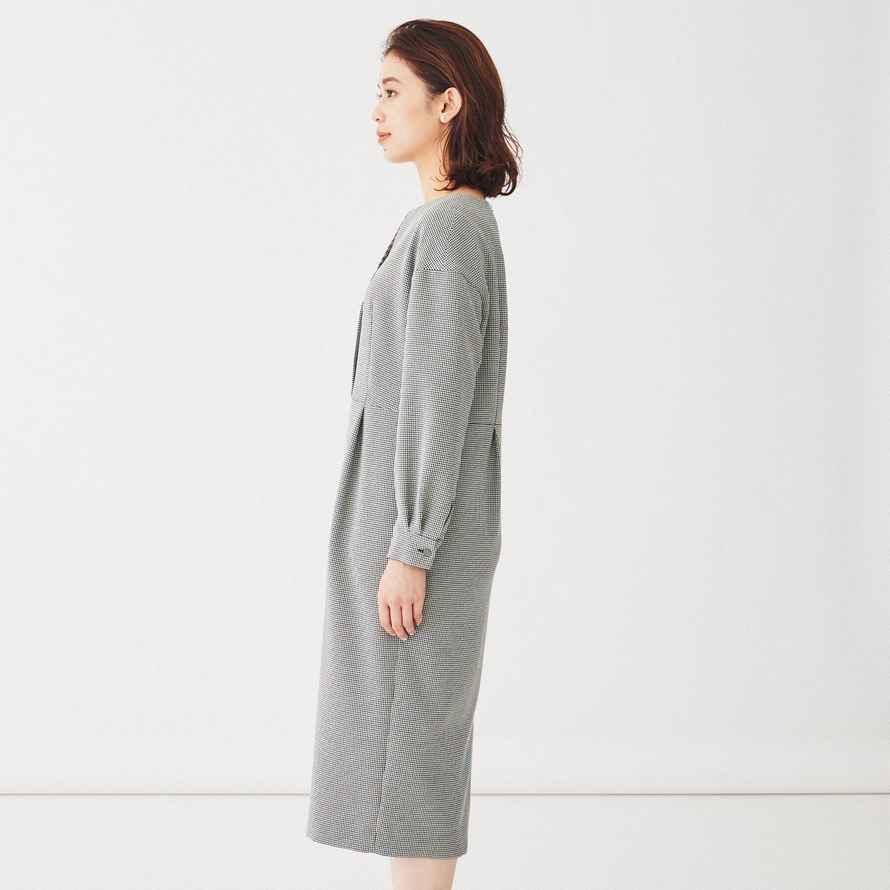 UNTITLED「【きれいめ/日本製】キーネックナローワンピース」|ワンピース|