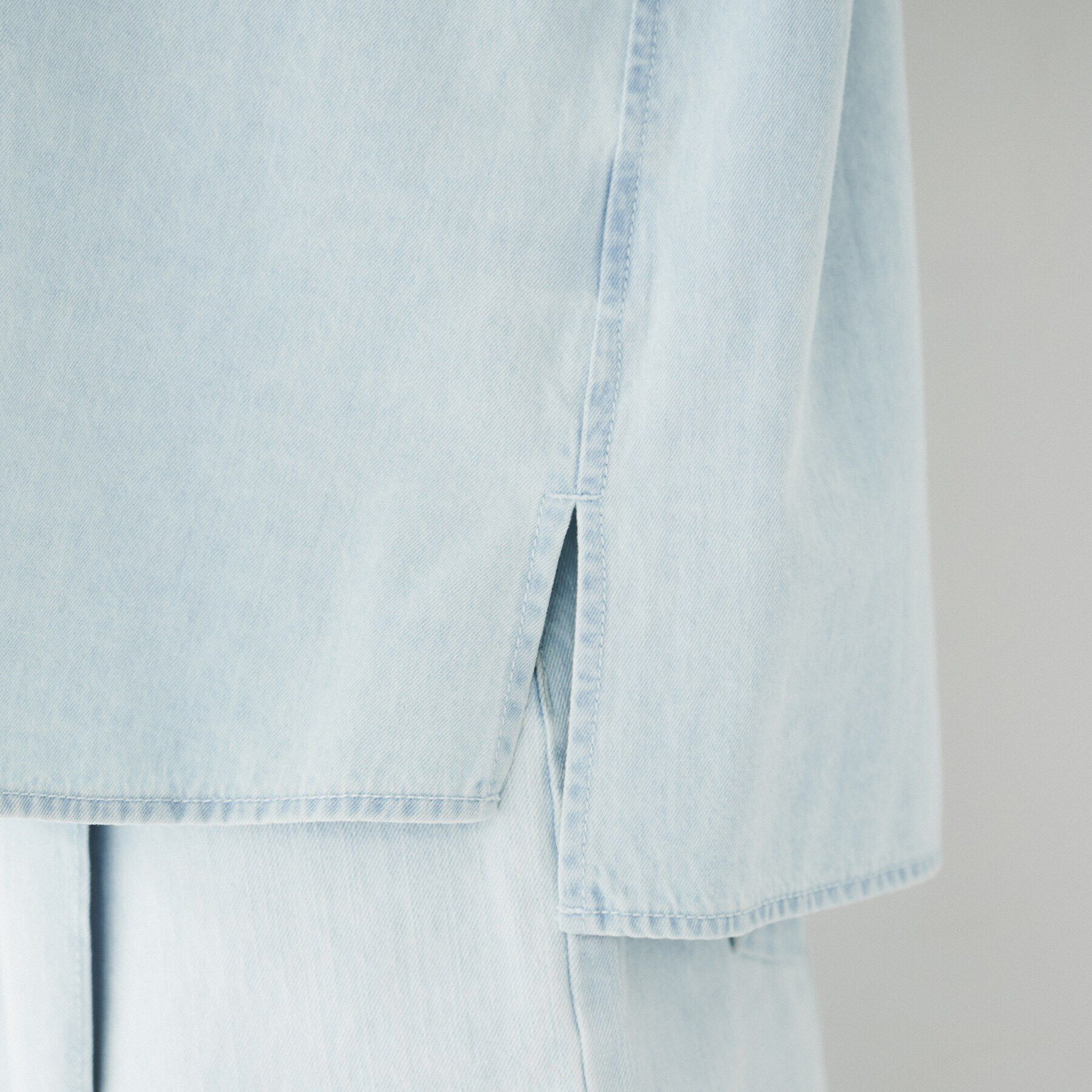 UNTITLED「ボウタイ付きデニムシャツ」|シャツ・ブラウス|