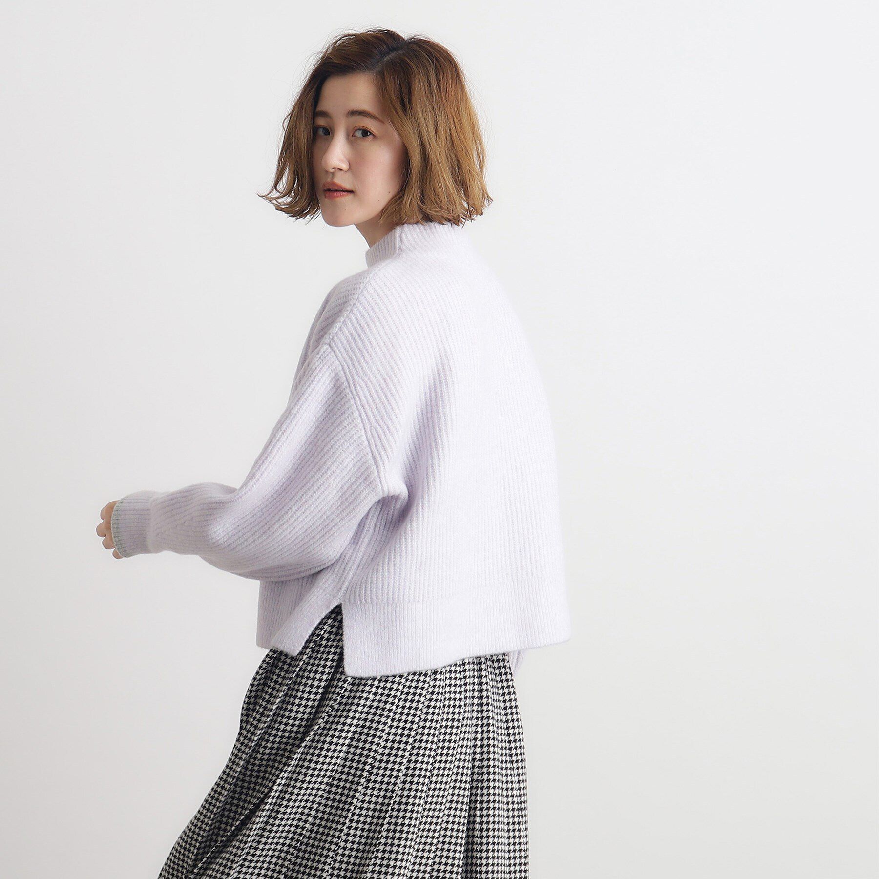 grove「【雑誌掲載】洗えるミルドライクウール混畔ボトルネックニット」|ニット・セーター|