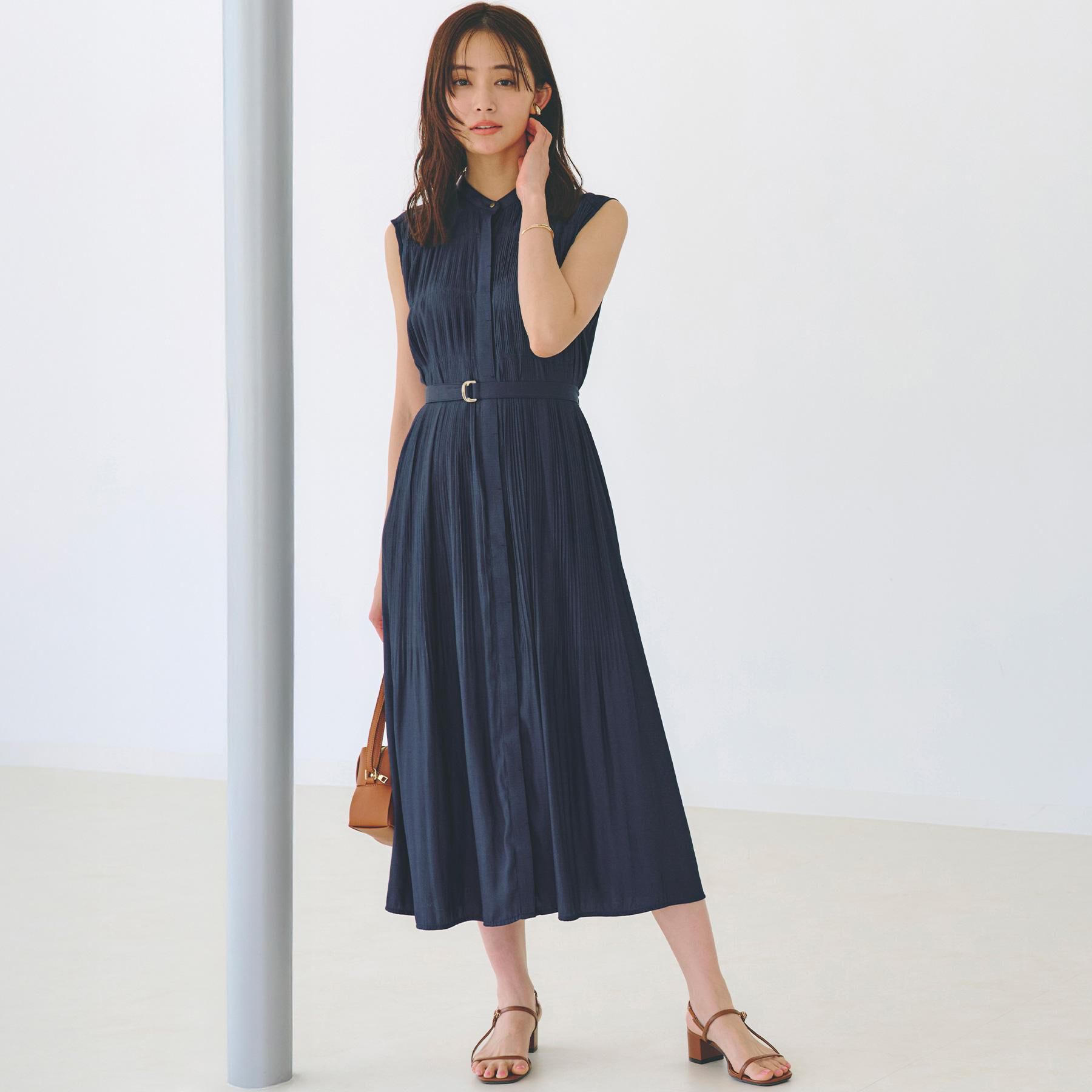 grove「贅沢プリーツが華やかなシャンブレープリーツワンピース」|ワンピース|ネイビー(094)