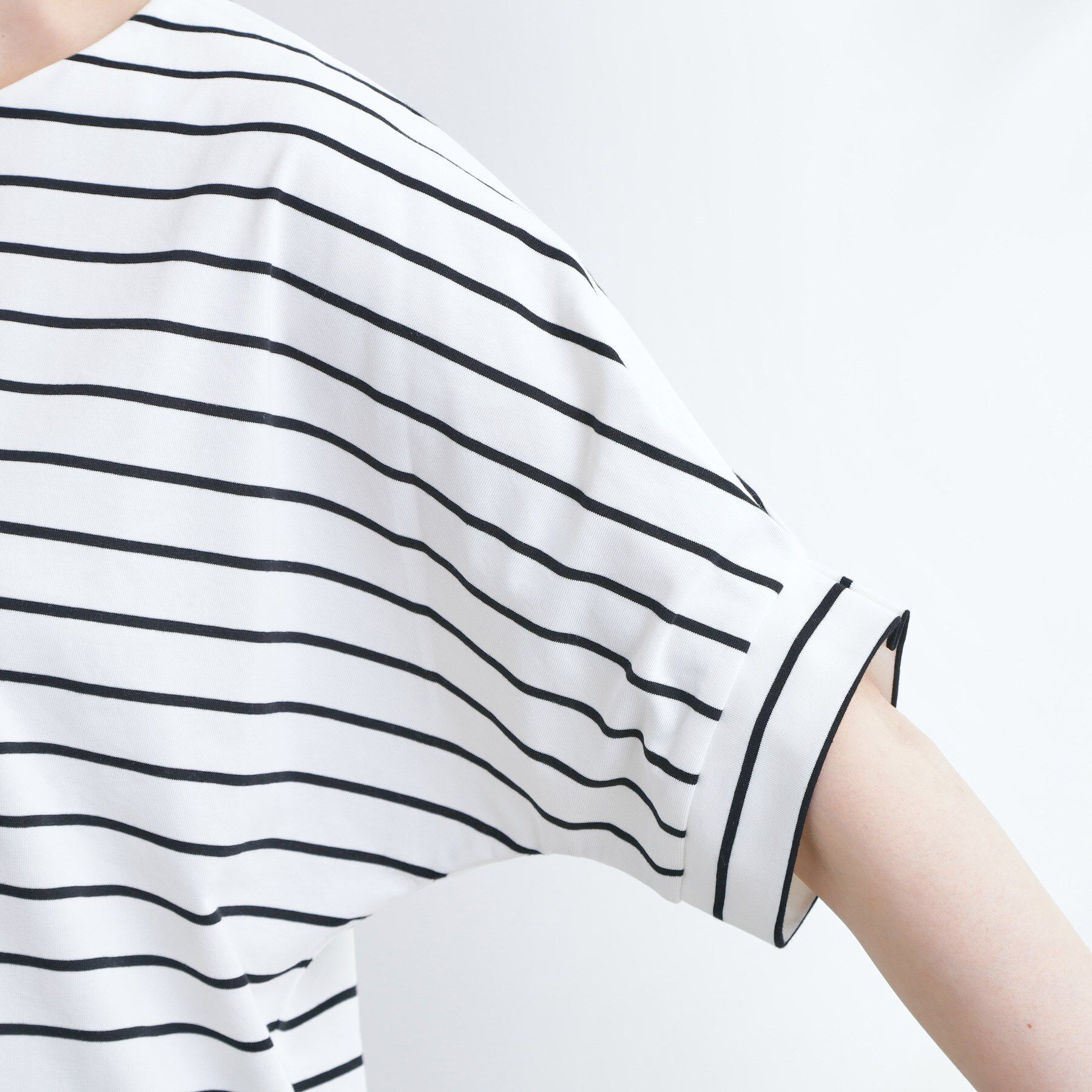 grove「【UVカット/ひんやり/二の腕カバー】タックドルマンプルオーバー」|Tシャツ・カットソー|