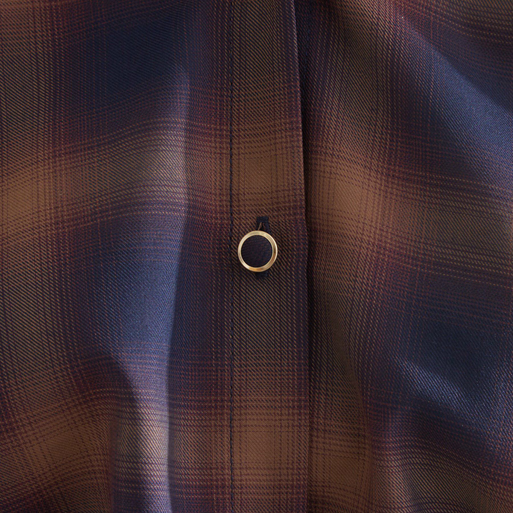 grove「衿もとすっきり一枚で映える 涼しげ秋色チェックブラウス」|シャツ・ブラウス|