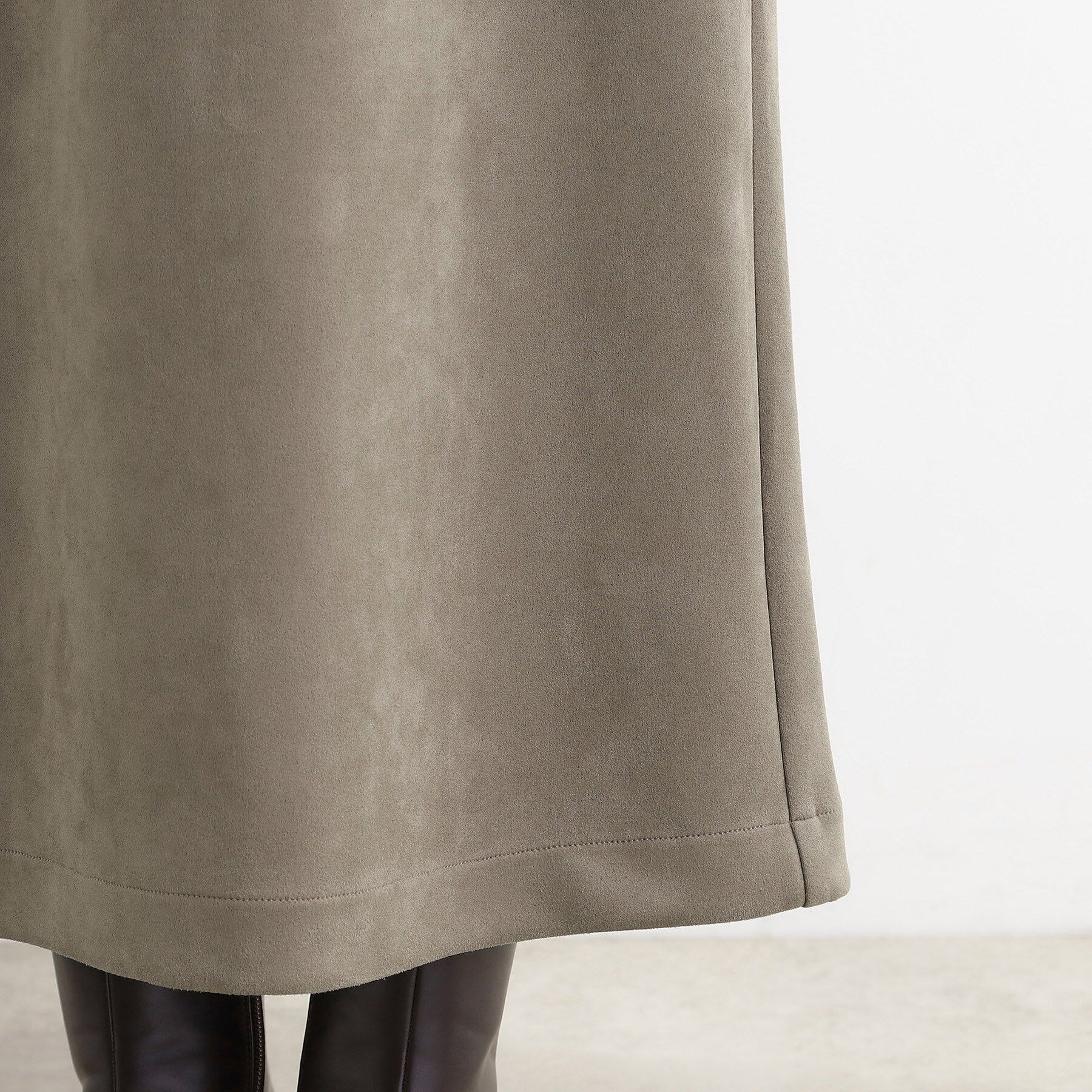 grove「【秋から冬まで活躍】スエードライクジャンパードレス」|ワンピース|