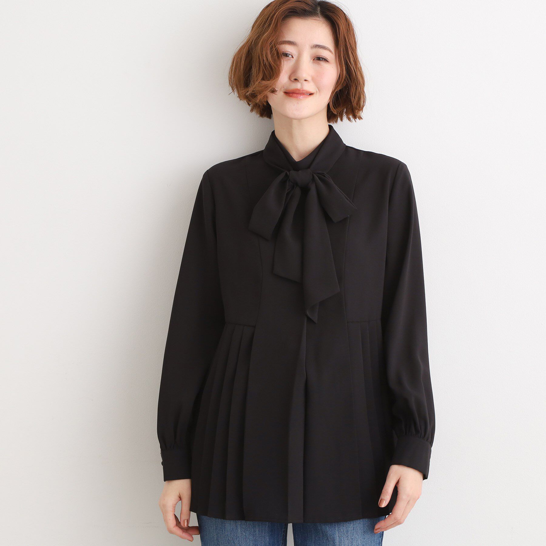 grove「【マシンウォッシュ/防シワ/UVカット】裾プリーツ取り外しボウタイブラウス」|シャツ・ブラウス|