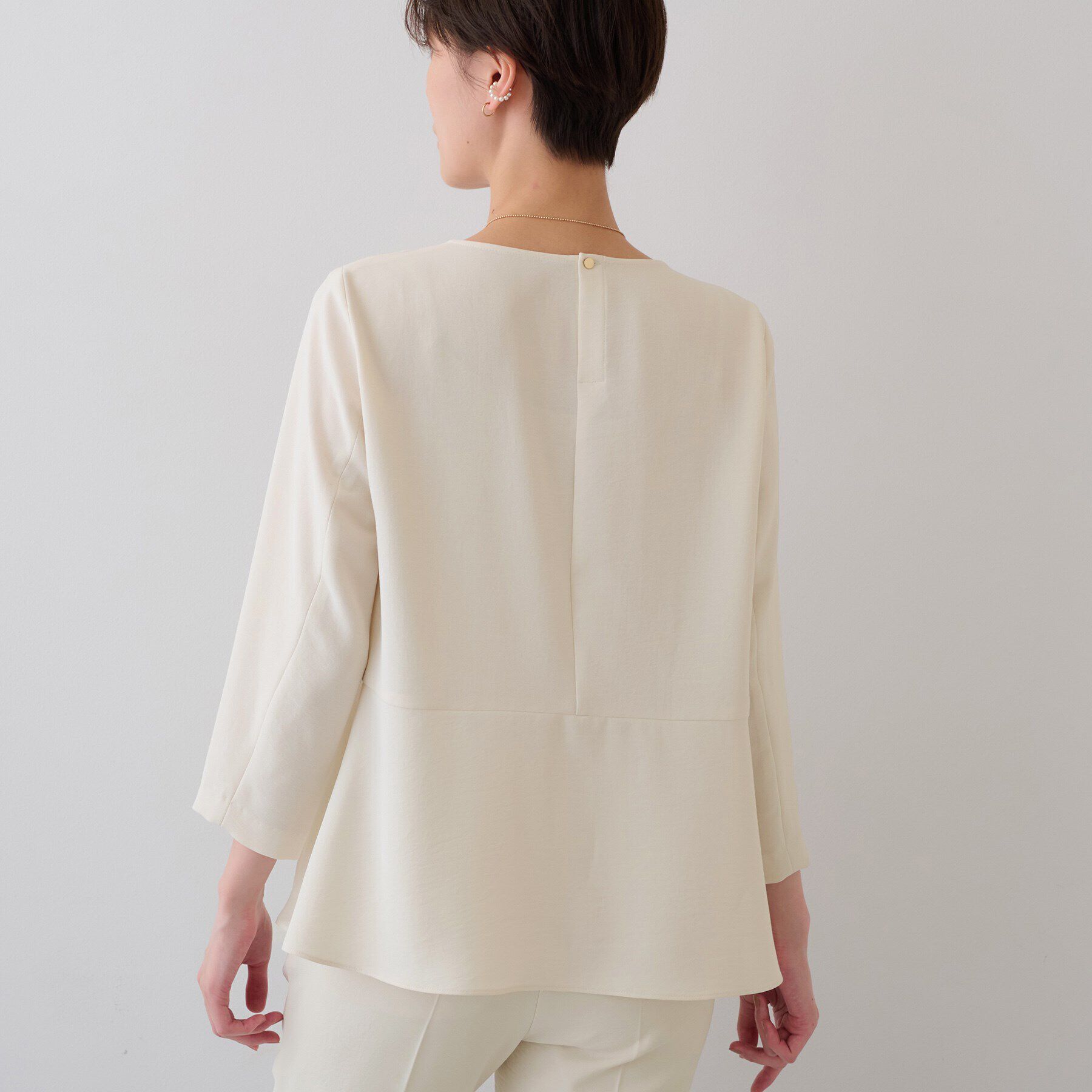 INDIVI「【着る日傘/遮熱/UVケア】ペプラムデザインブラウス」|シャツ・ブラウス|