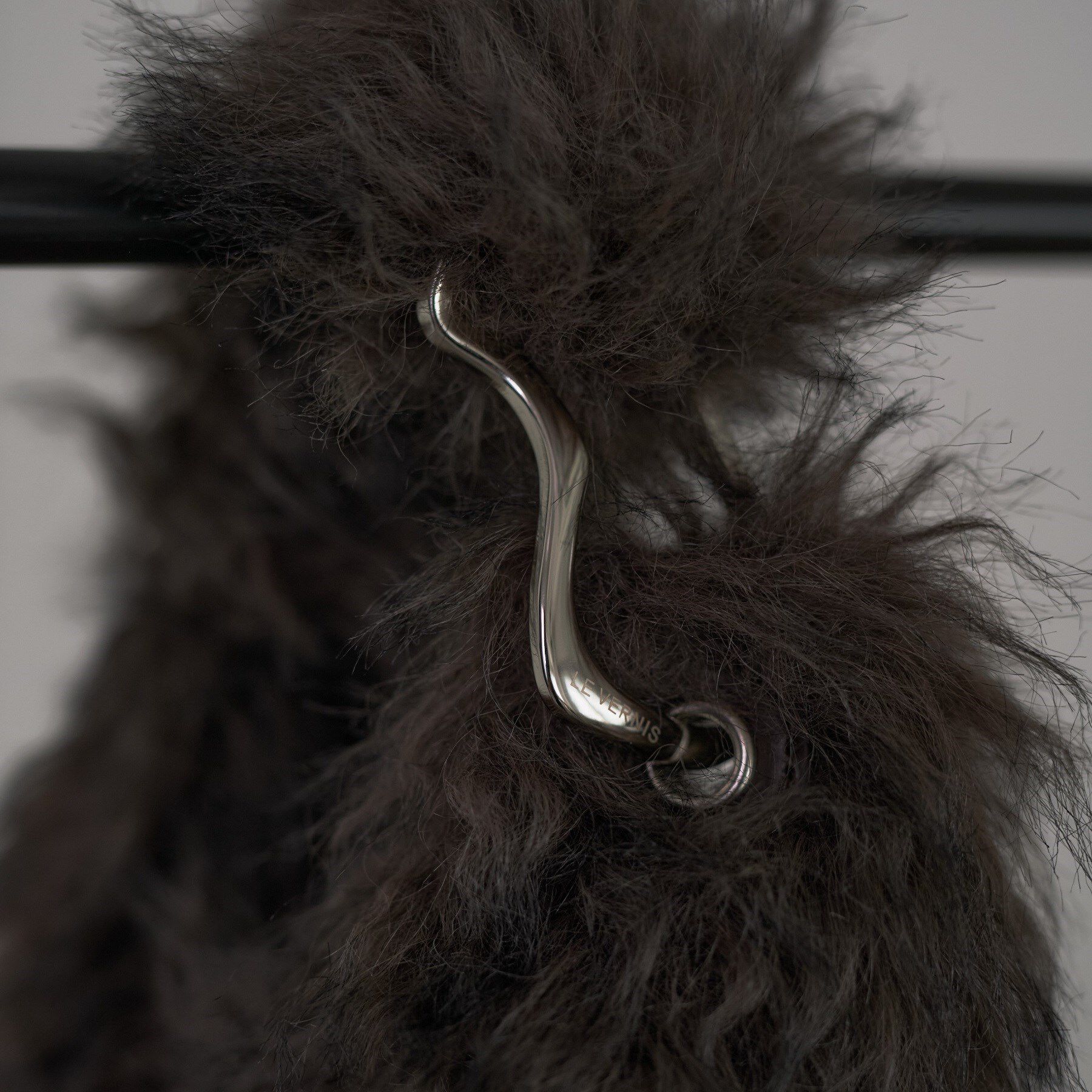 GALLEST「【LE VERNIS】ポワールフラッフィーファーバッグ」|ハンドバッグ|