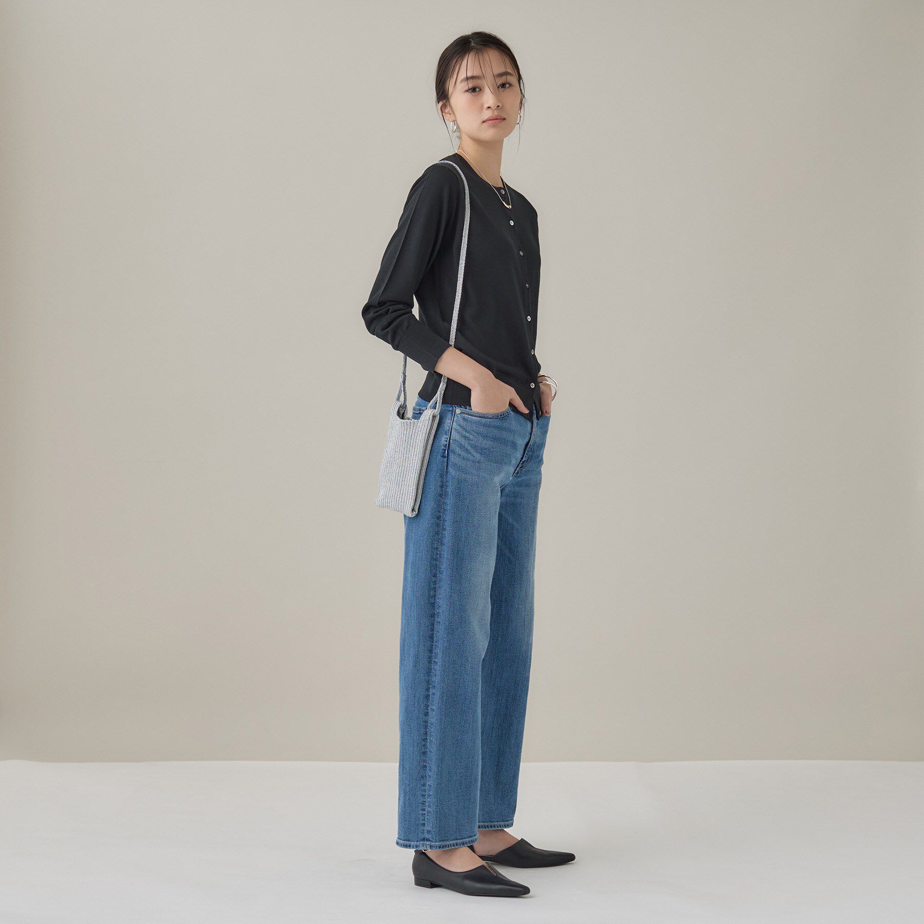 INDIVI「【大人ラメ／スマホ入れ】ニット素材ミニポシェット」|ショルダー・メッセンジャー|