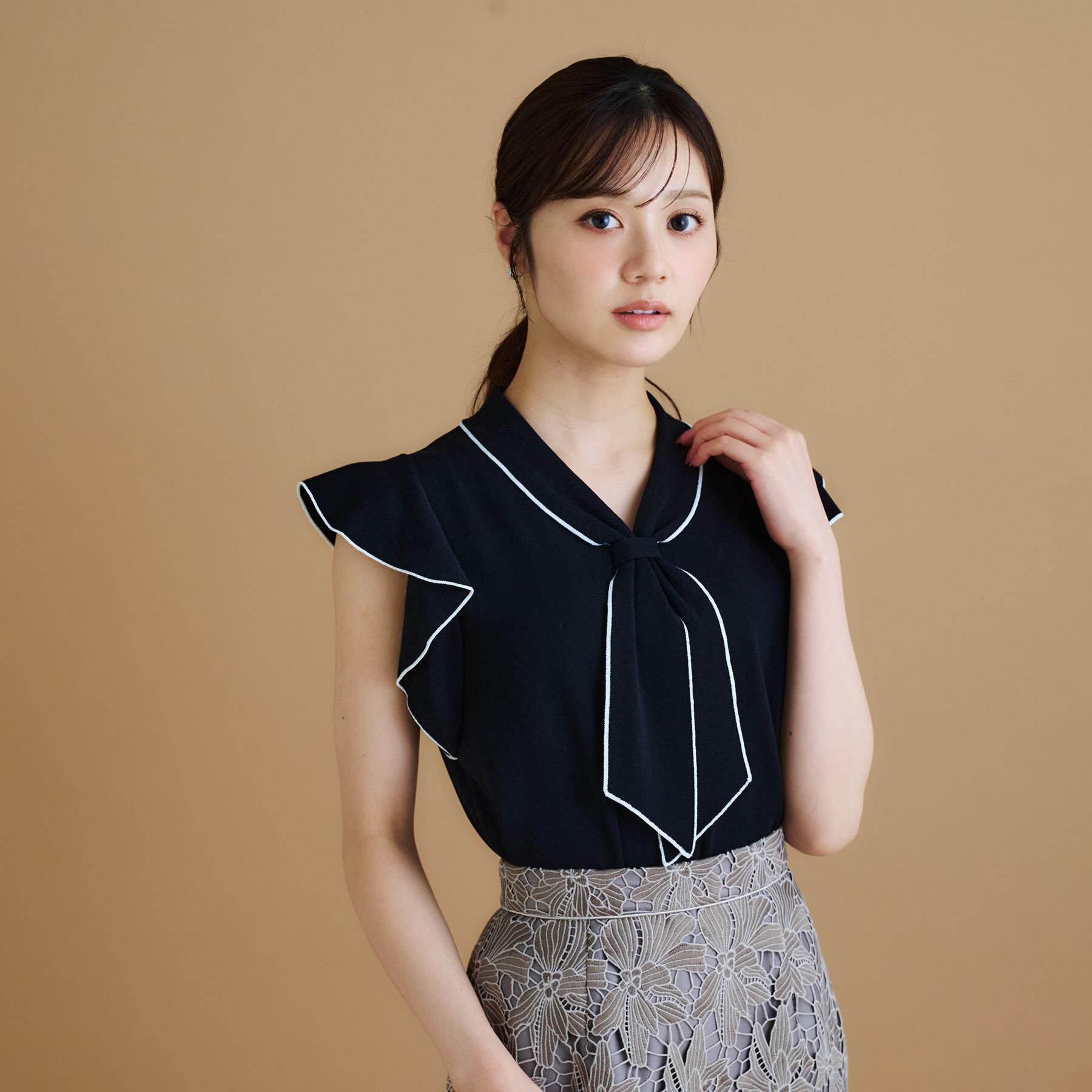 index「フレアスリーブボウタイニット【洗濯機洗い可/接触冷感/抗ピル】」|ニット・セーター|