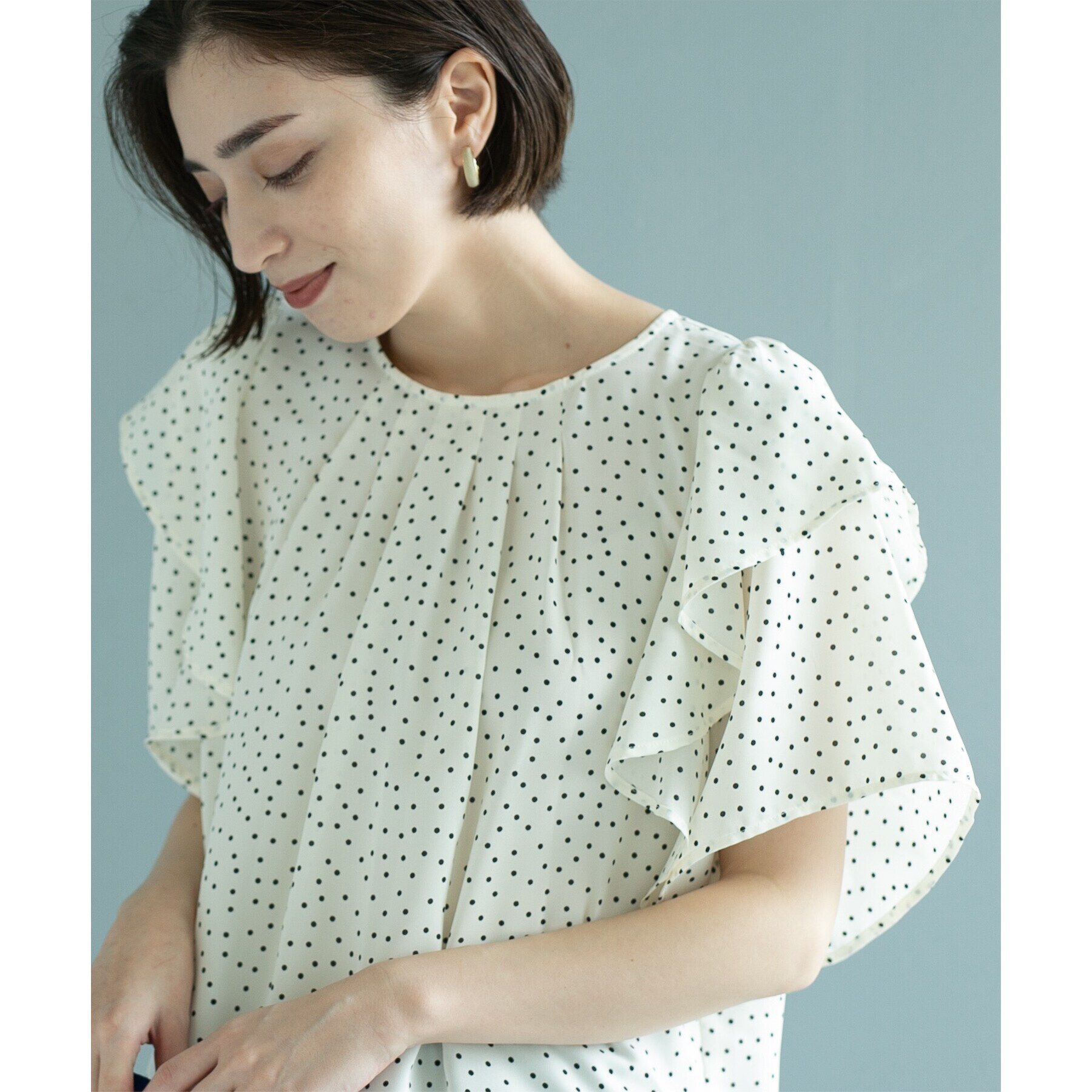 OPAQUE.CLIP「《美人百花掲載》ドットプリントフレアスリーブ【洗濯機洗い可】」|シャツ・ブラウス|オフホワイト(103