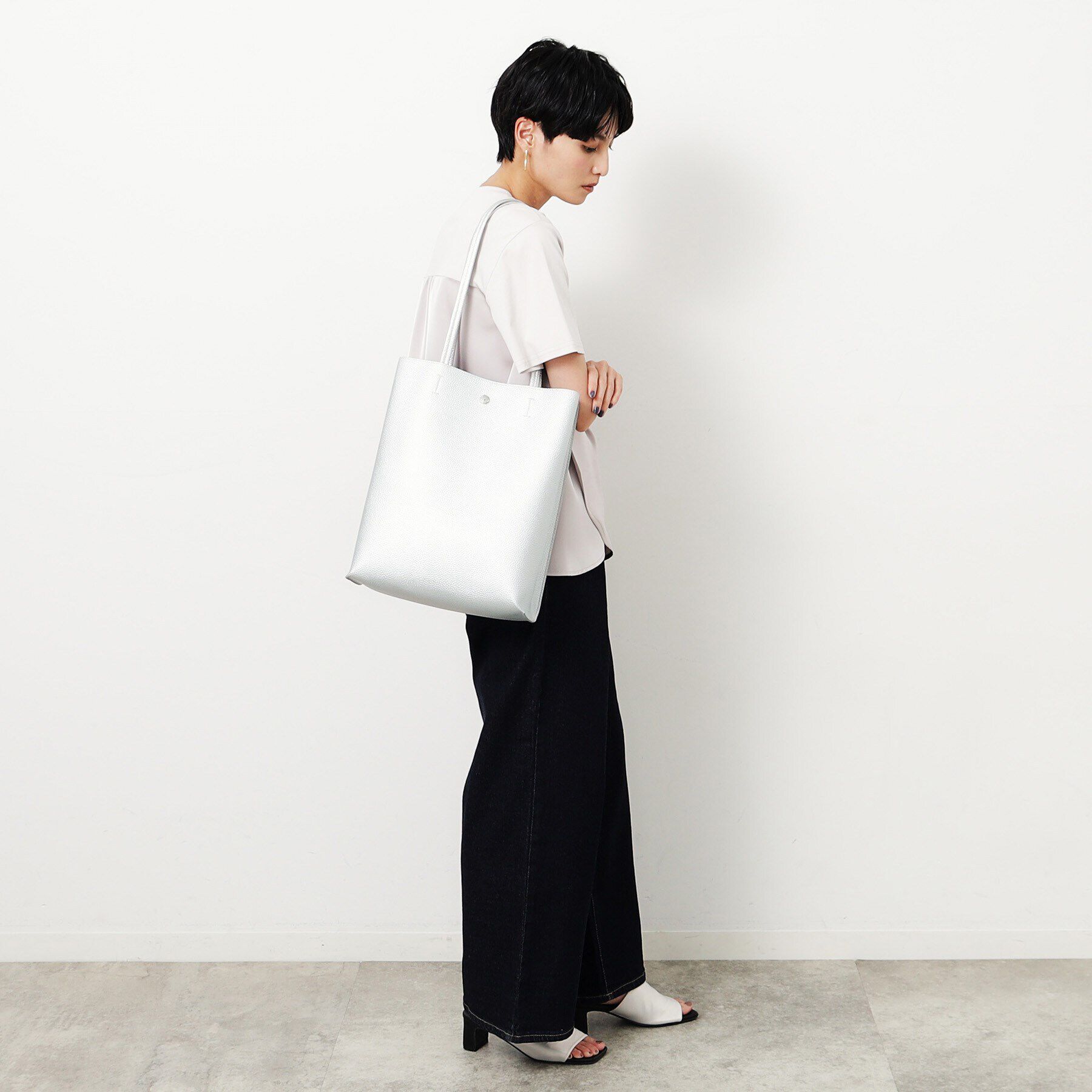 OPAQUE.CLIP「【軽量／A4サイズ対応／通勤対応】シュリンク合皮タテ型トートバッグ」|トートバッグ|